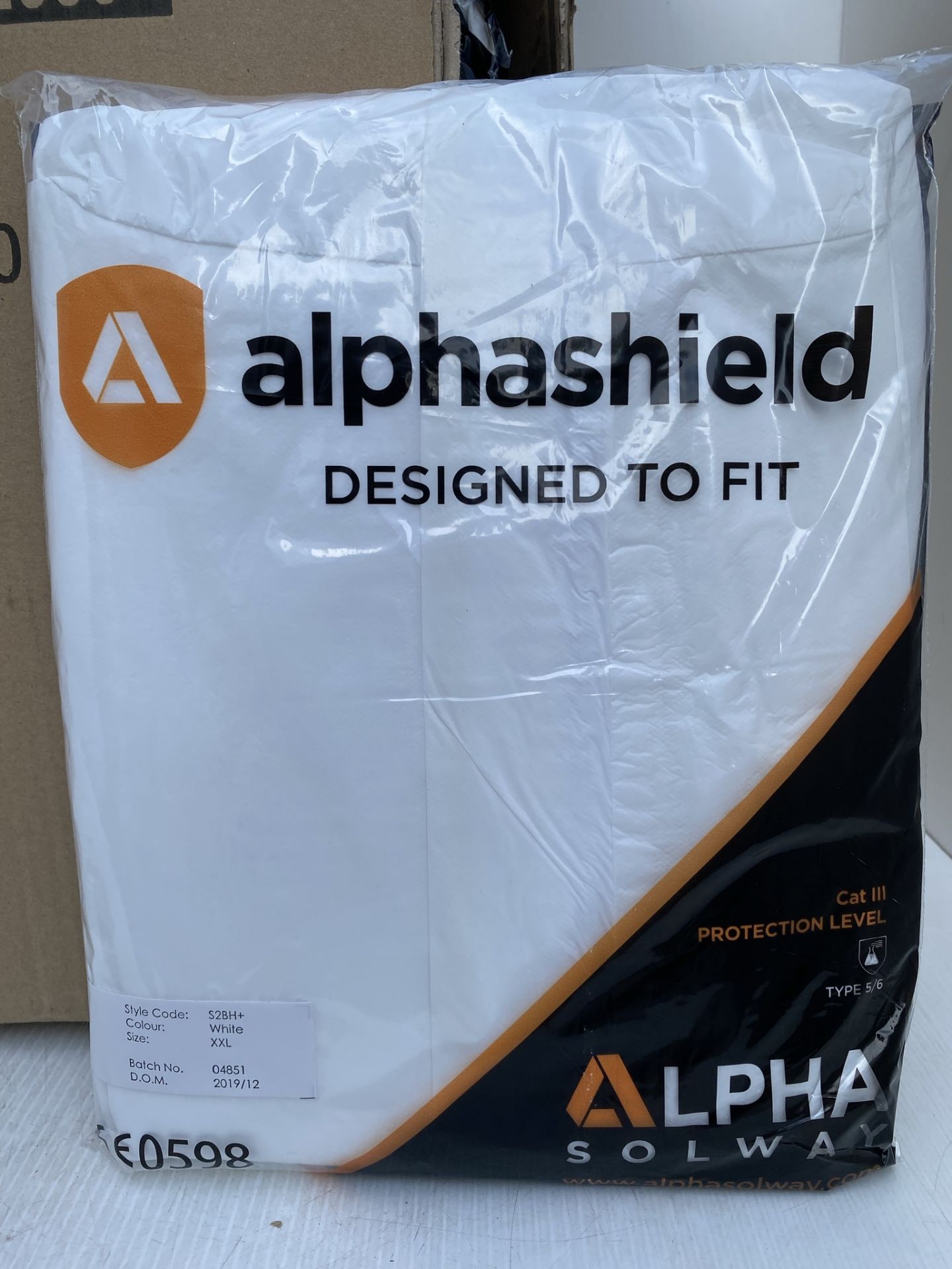 50 x Alpha Solway - Alphashield 2000+ protective S2BH+ white oversuits - Assorted sizes,