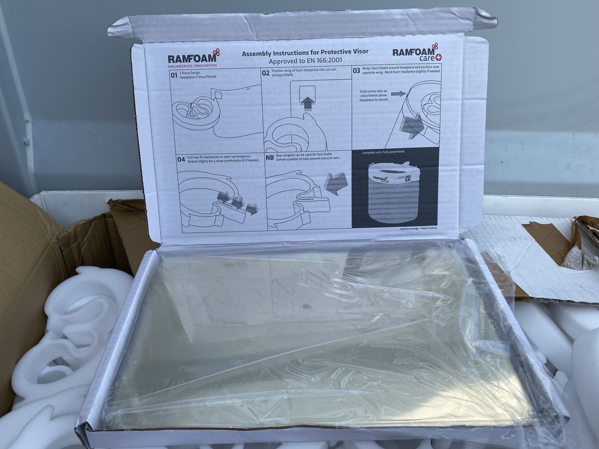 Contents to box 100 x Ramfoam Care+ Medical Visors - Product ref. - Image 3 of 4