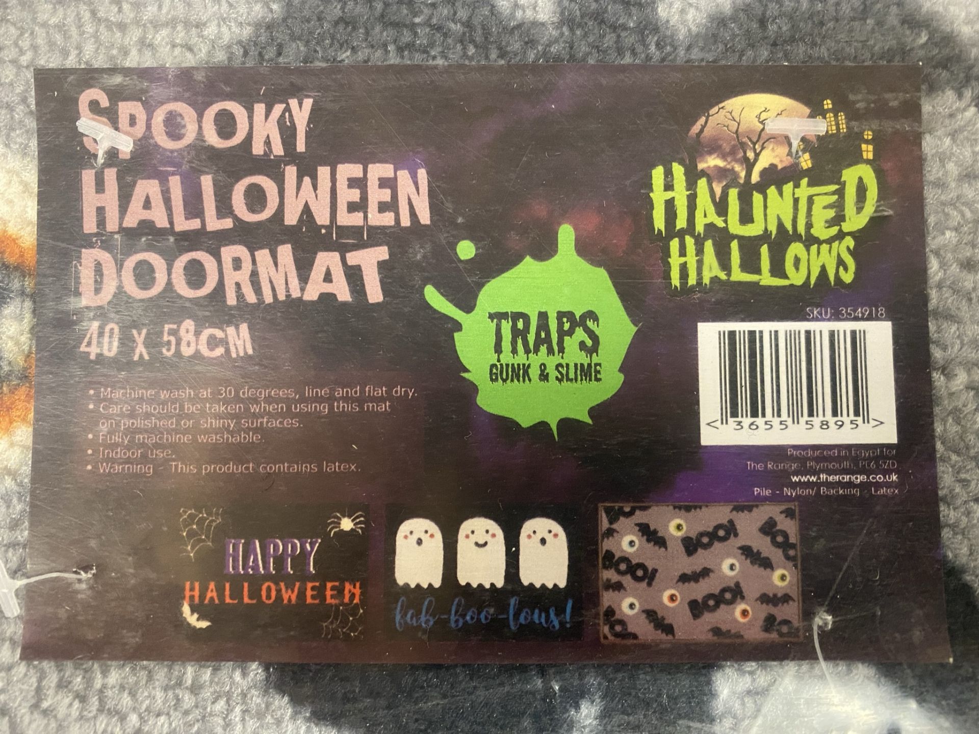 15 x Spooky Halloween Doormats - 40cm x 58cm - sealed pack contains 3 different designs - Image 2 of 3