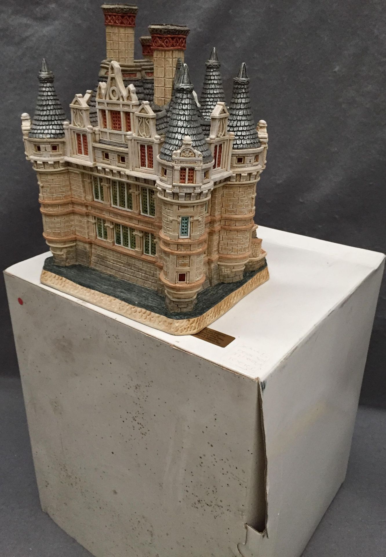 Azay - le - Rideau sample by David Winter height approx 250mm with box & certificate - Image 2 of 2