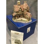 Punch Stables by David Winter height approx 160mm with box & certificate
