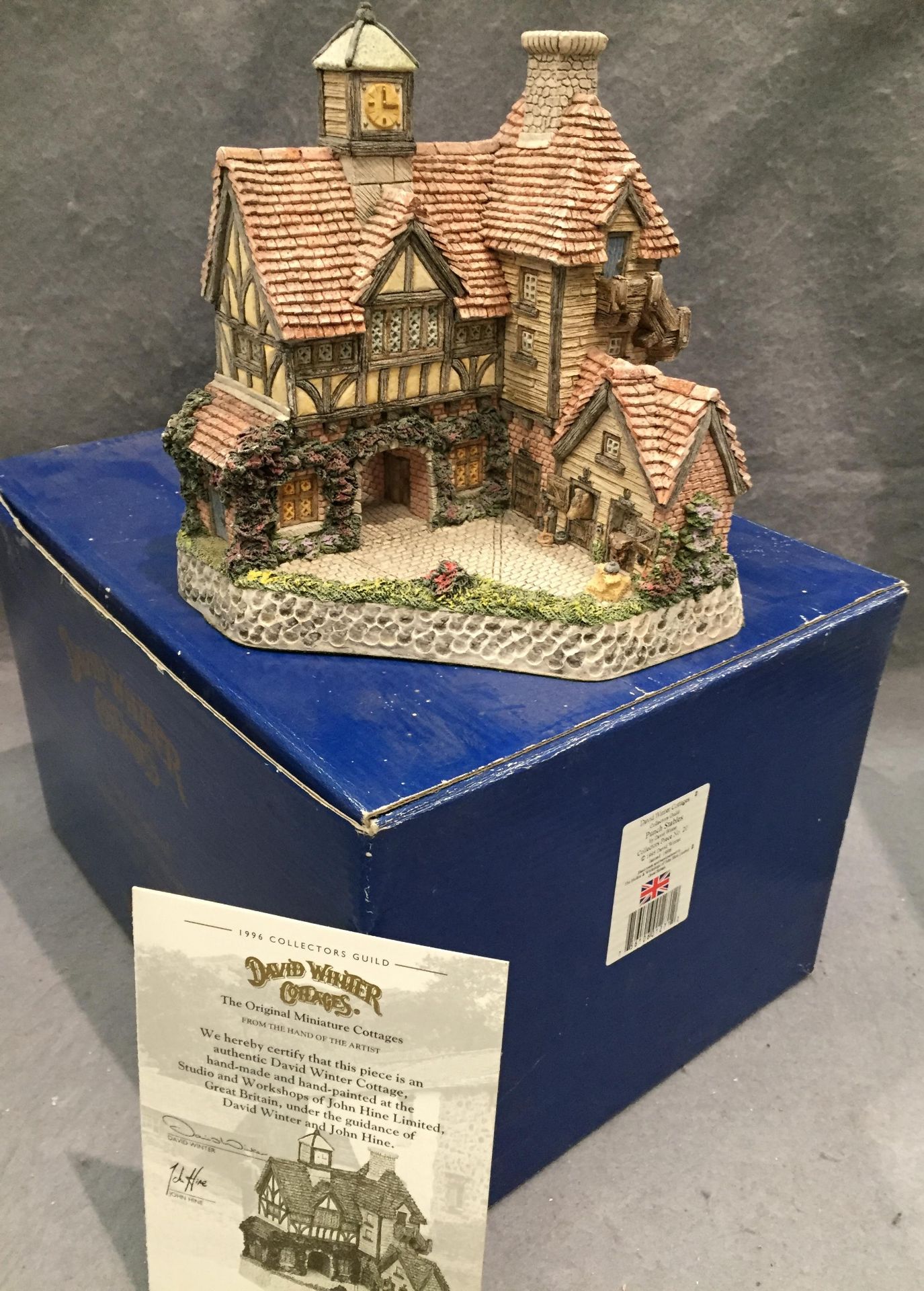 Punch Stables by David Winter height approx 160mm with box & certificate
