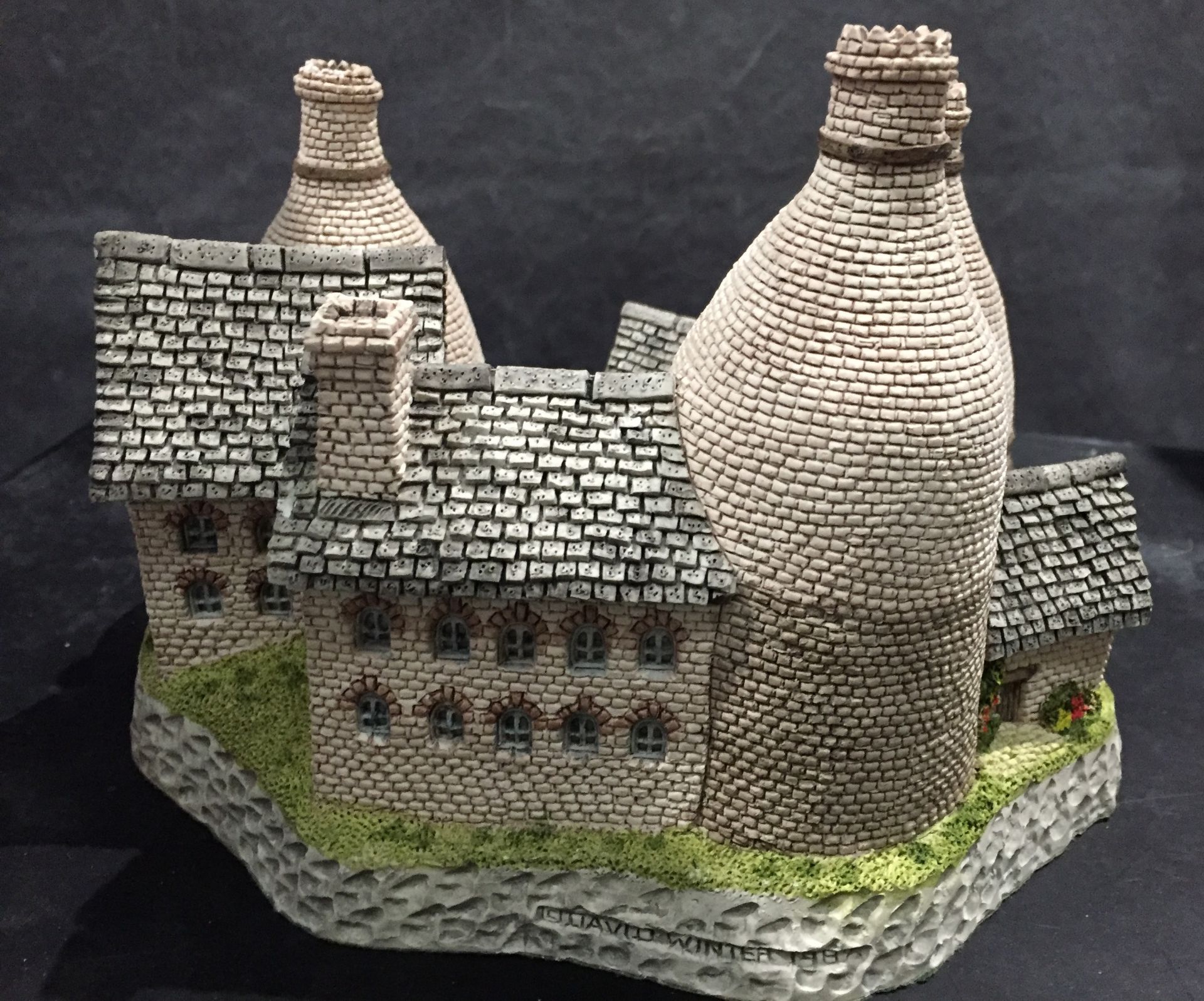 The Bottle Kilns by David Winter height approx 110mm - Image 2 of 2