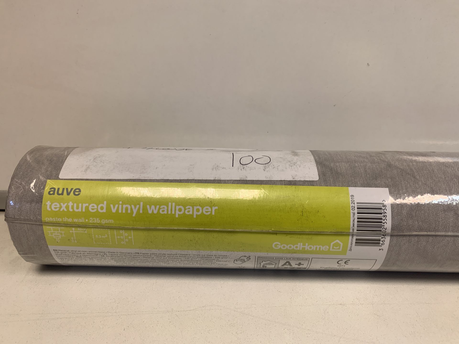 5 x Auve Textured Vinyl Wallpaper 5.3m2 - B & Q price 16.
