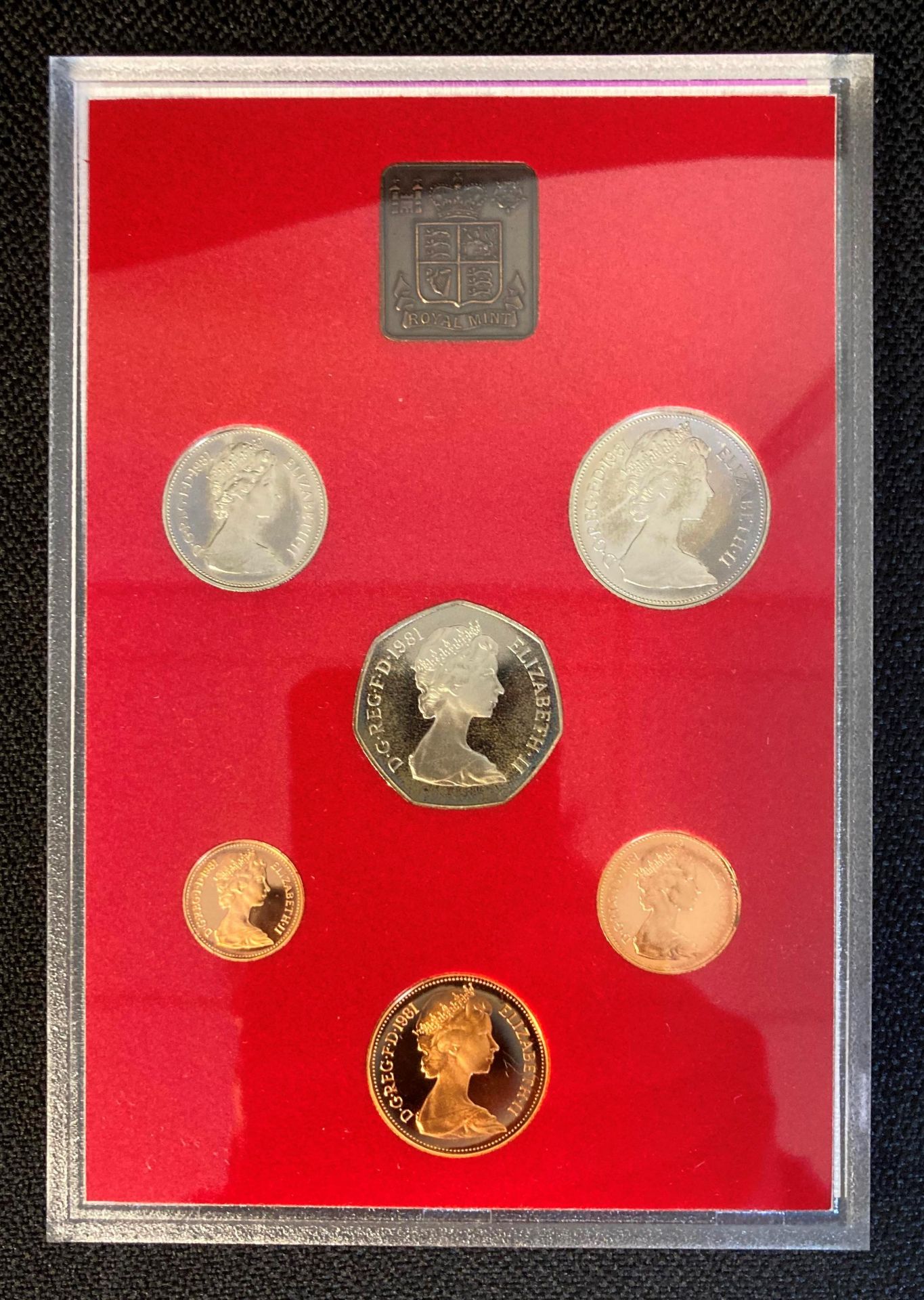 A Royal Mint Coinage of Great Britain and Northern Ireland 1981 proof set in original black - Image 2 of 2