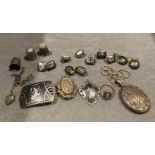 Contents to wood box - silver thimble, badges, cufflinks, locket etc - total approximate weight 4.