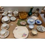 Contents to tray - a yellow and blue floral patterned tea service, blue patterned part tea service,