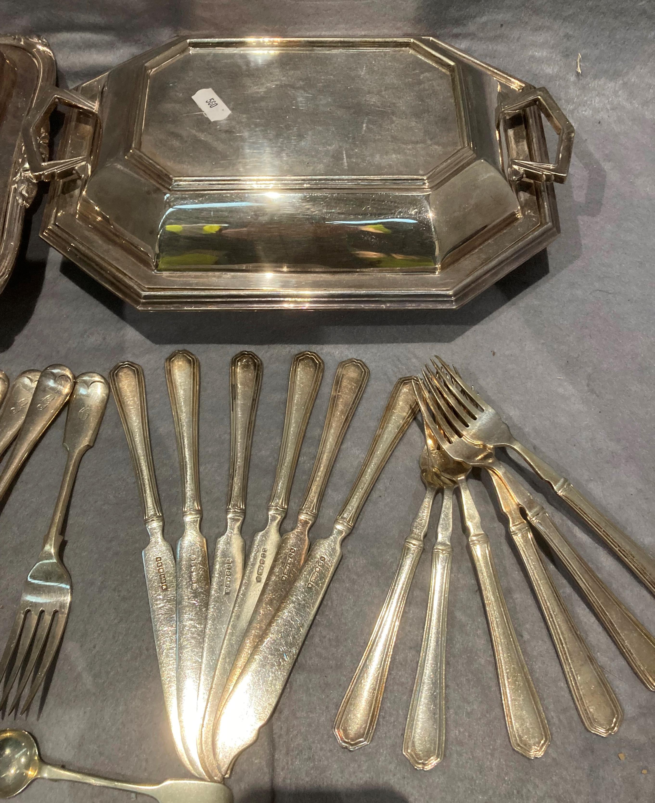 Two silver plated entree dishes and a quantity of plated cutlery in a green roll - Image 5 of 5