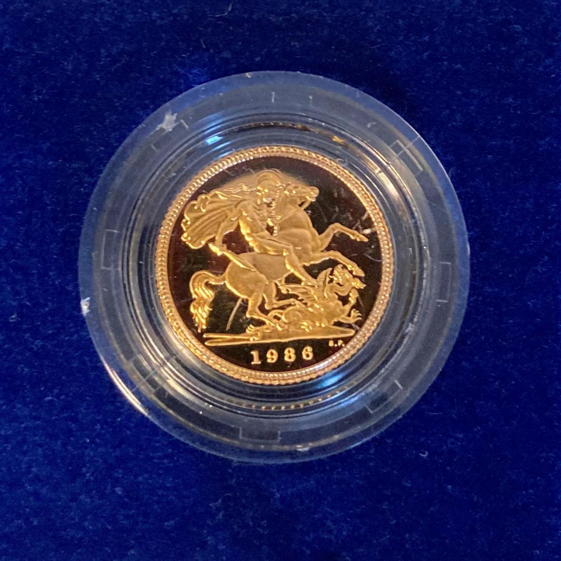 A Royal Mint 1986 Gold Proof Half-Sovereign no. - Image 2 of 3