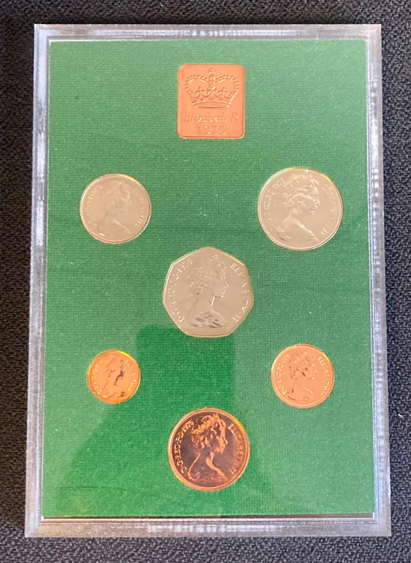 A Royal Mint Coinage of Great Britain and Northern Ireland 1975 proof set in original green - Image 2 of 2