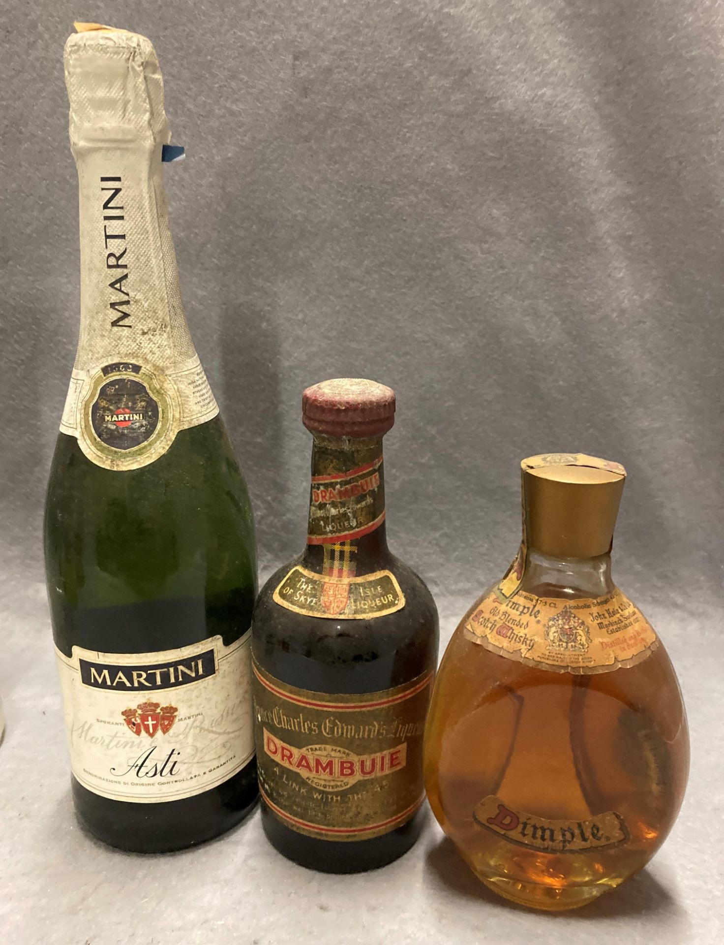 A 37.5cl bottle of John Haig and Co. - Image 2 of 3