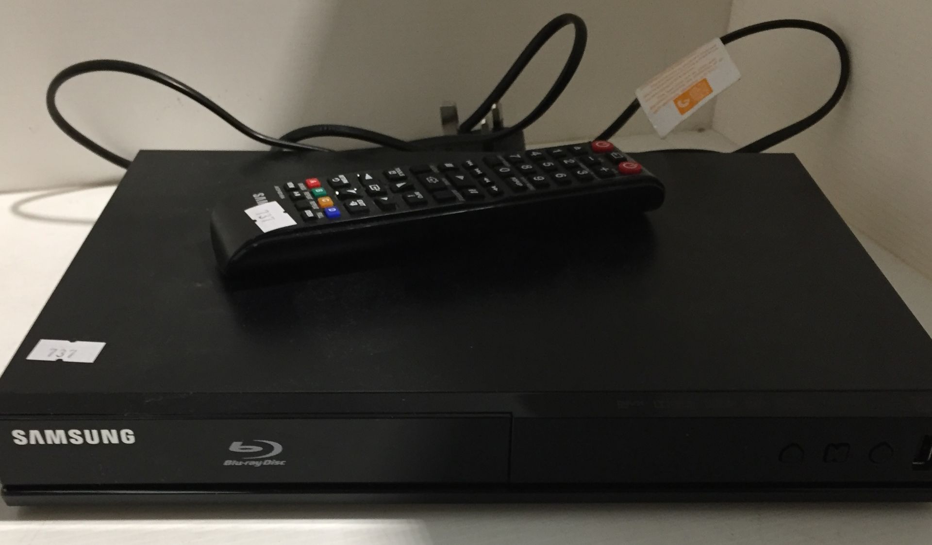 Samsung Blu Ray Disc Player BD-J4500R with remote control and Panasonic DVD - S500 - no remote - Image 3 of 3