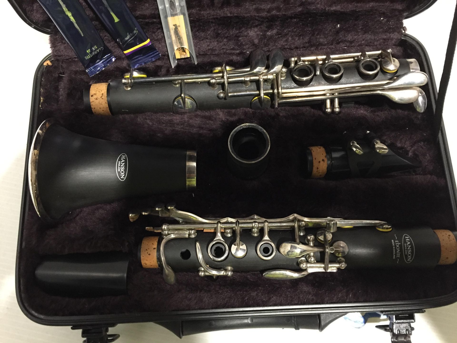 Hanson Ebonite Clarinet in Odyssey Case with spare reeds - Bild 2 aus 2