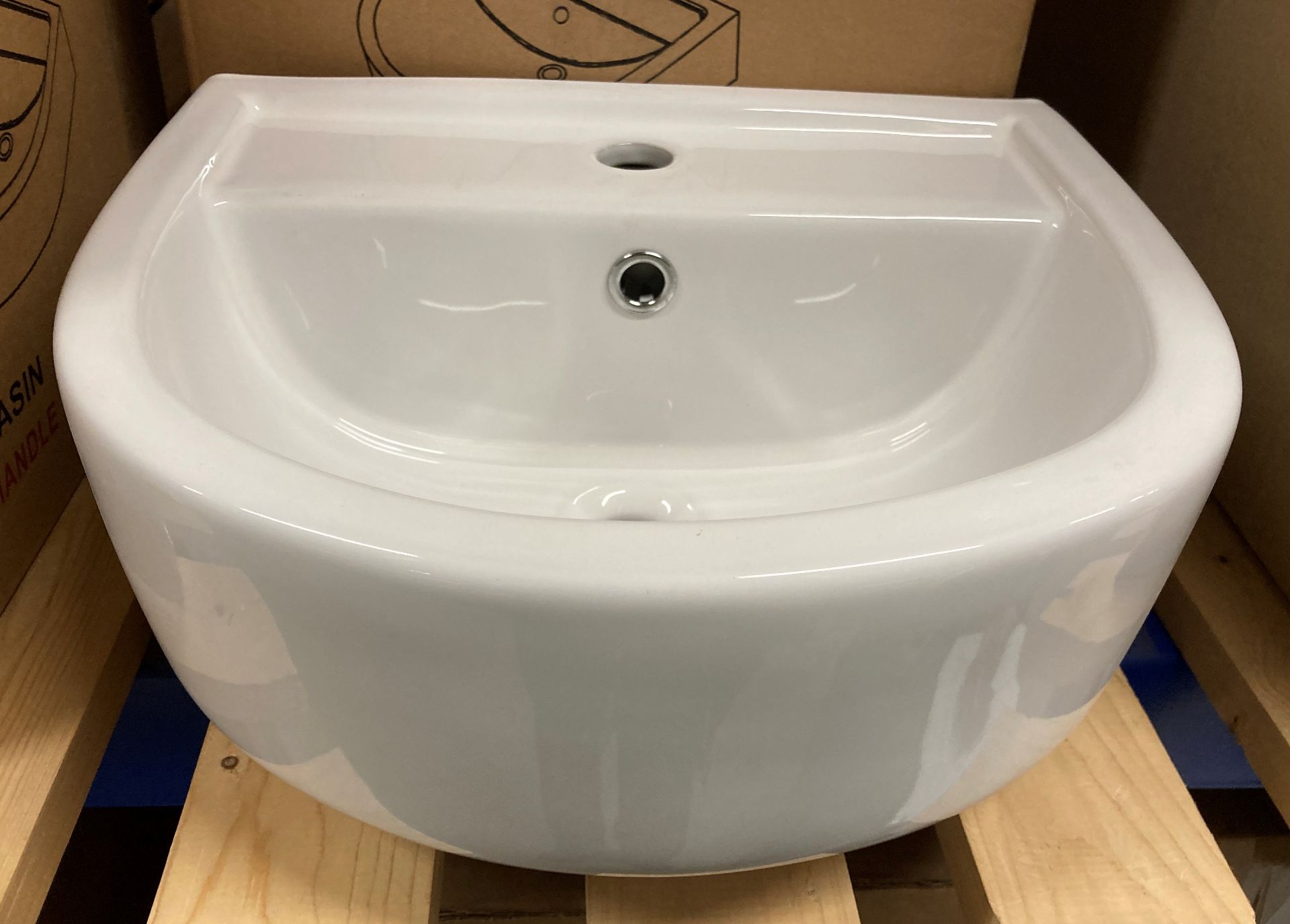 420mm basin in white 1TH