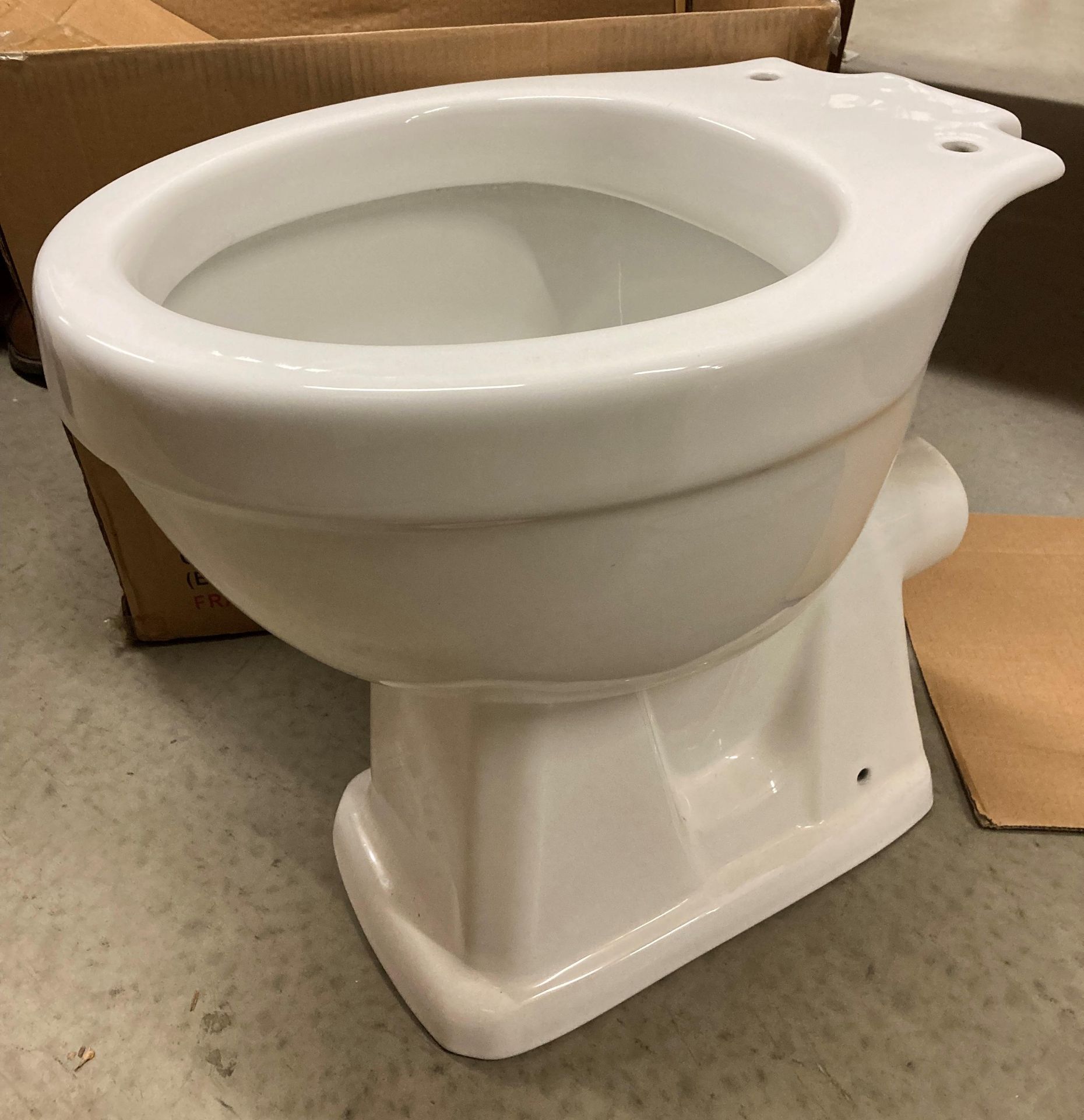 Comfort height hi/low level pan - excluding seat in white