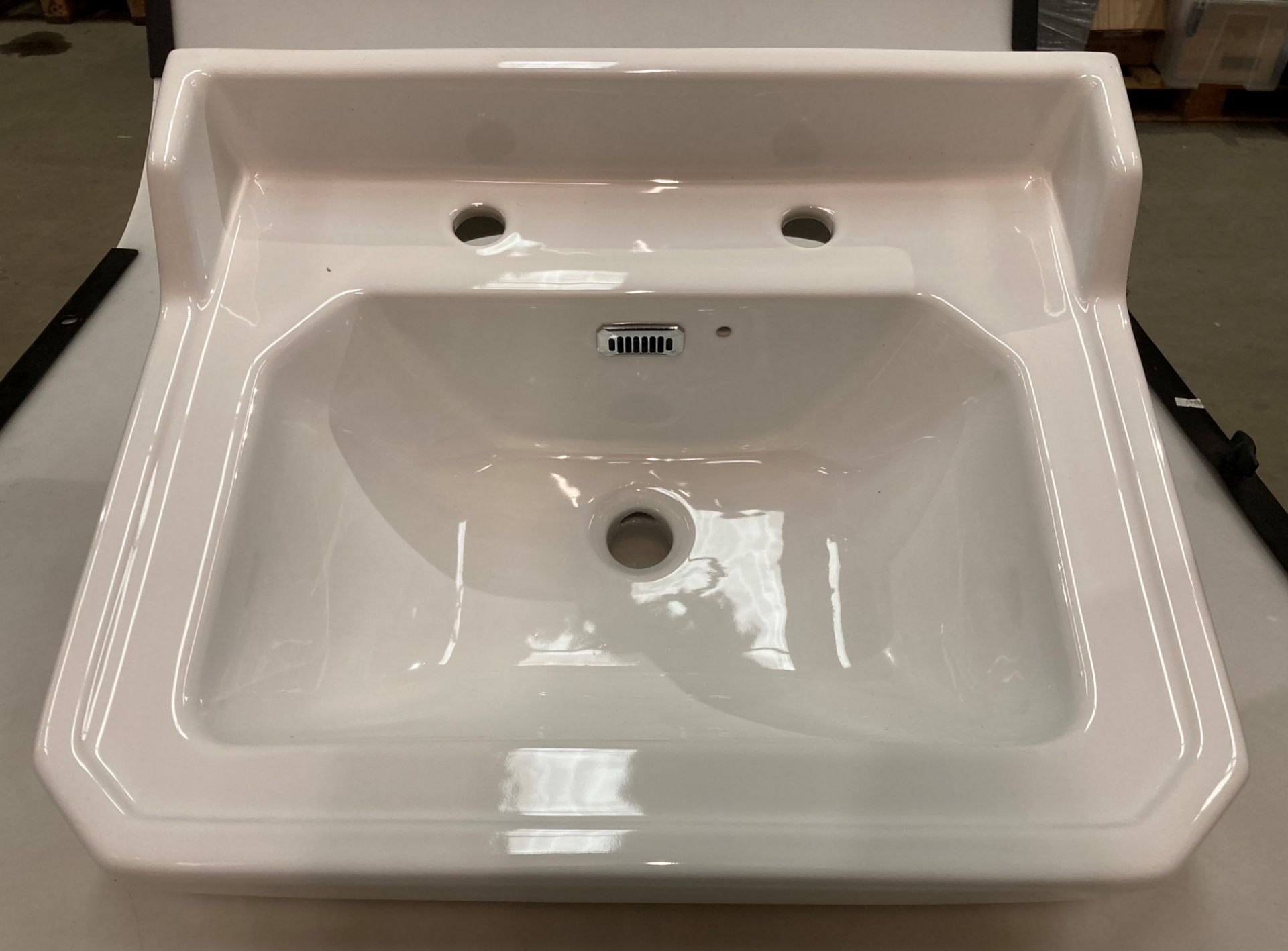 560mm traditional high back 2TH sink