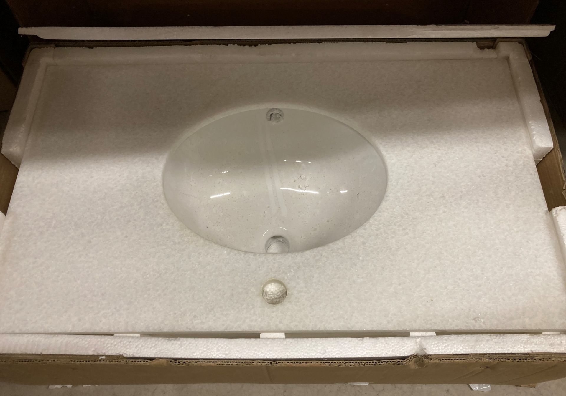 800 single bowl marble top 1TH in white,