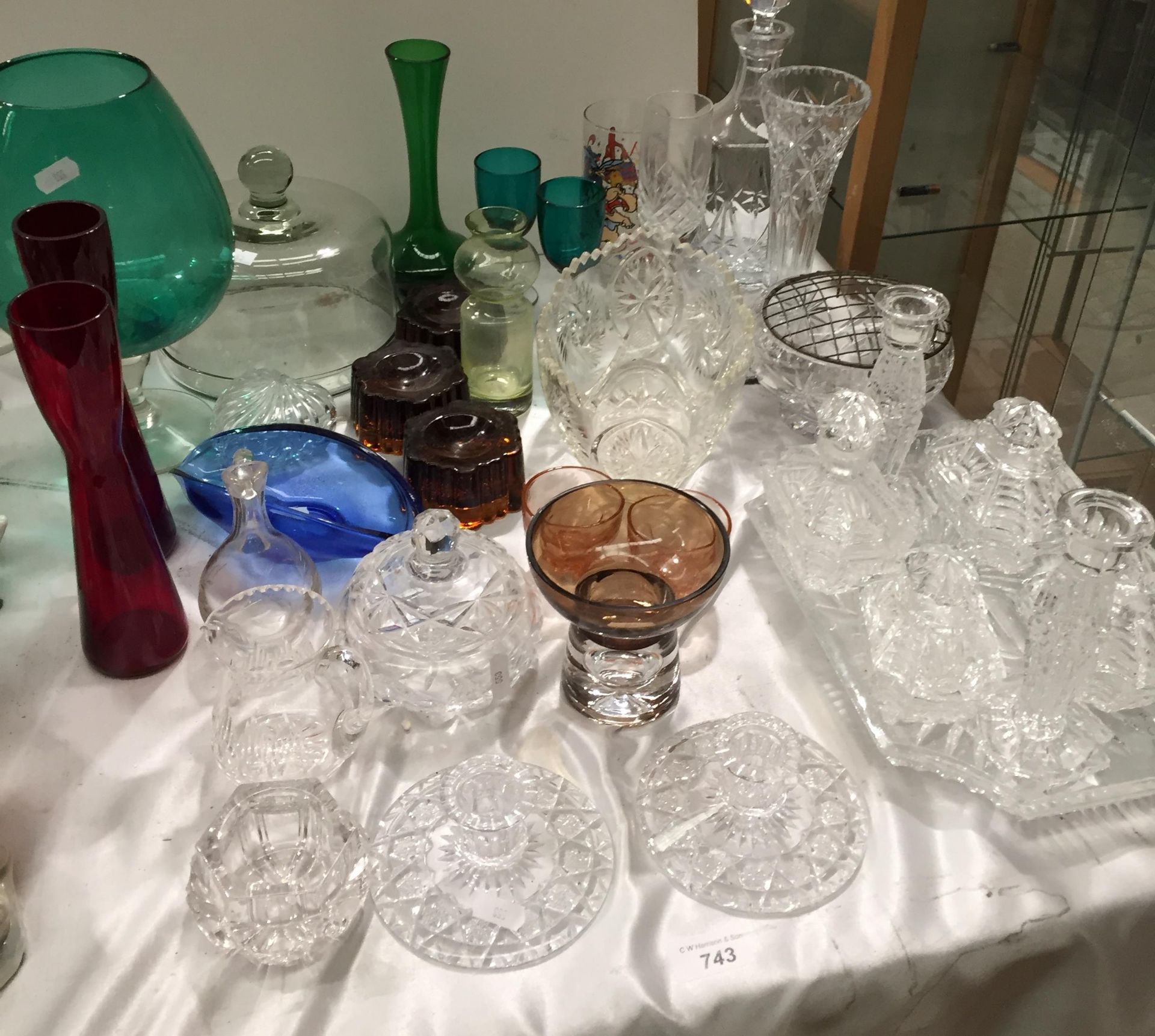 30+ glass items - dressing table set, ca