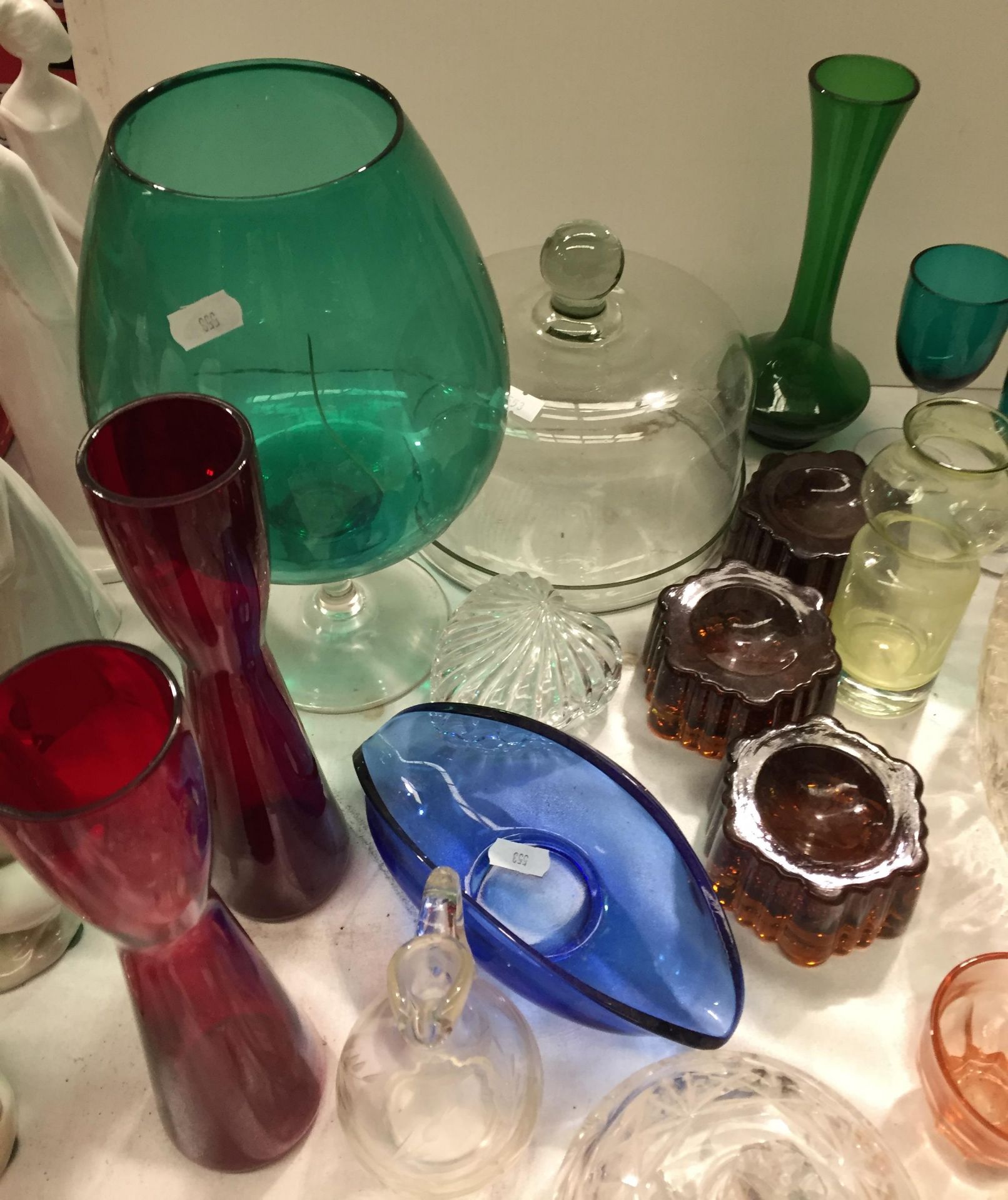 30+ glass items - dressing table set, ca - Image 2 of 5