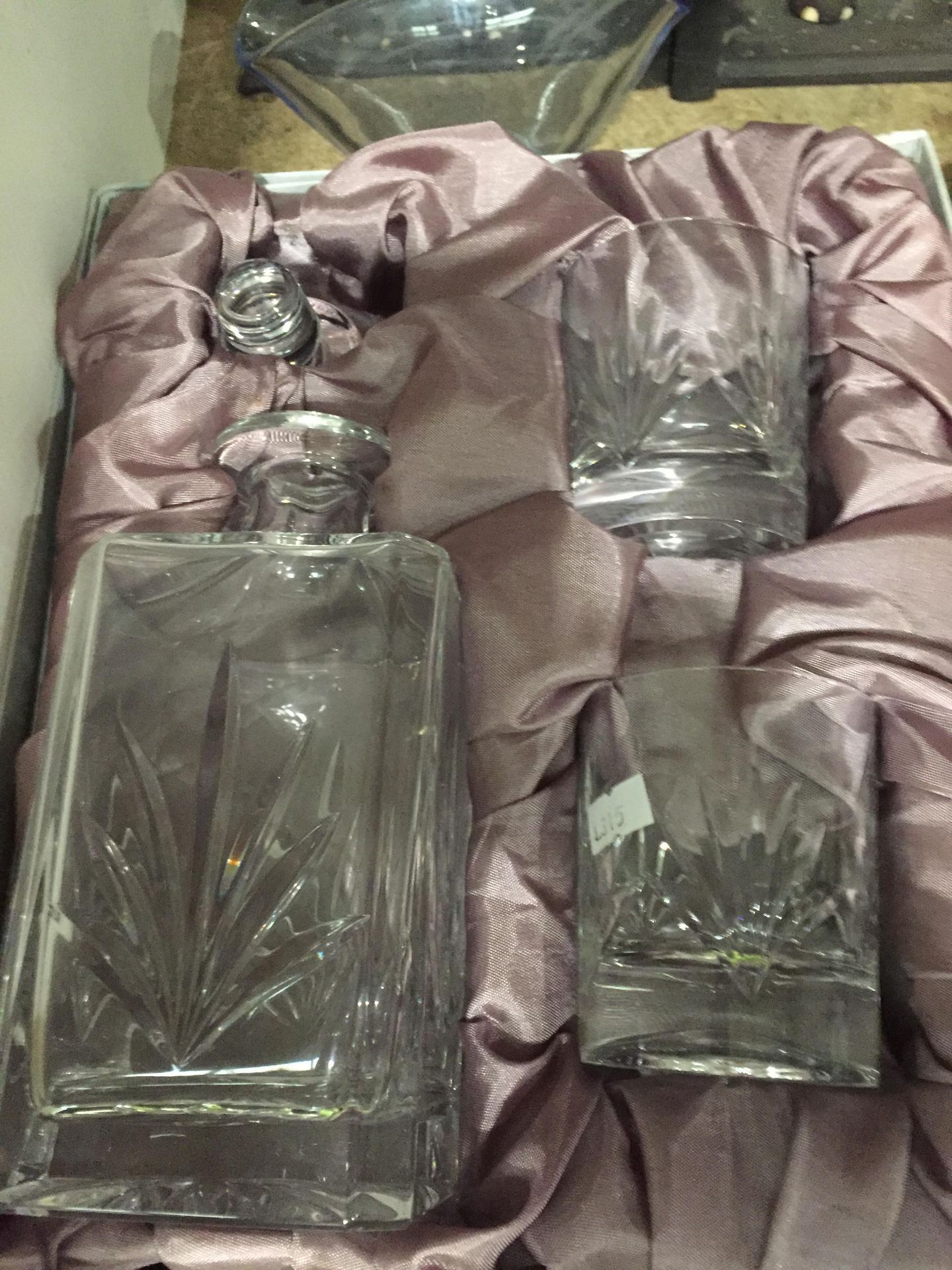 10 Items - boxed cut glass Whisky Decant - Image 2 of 3