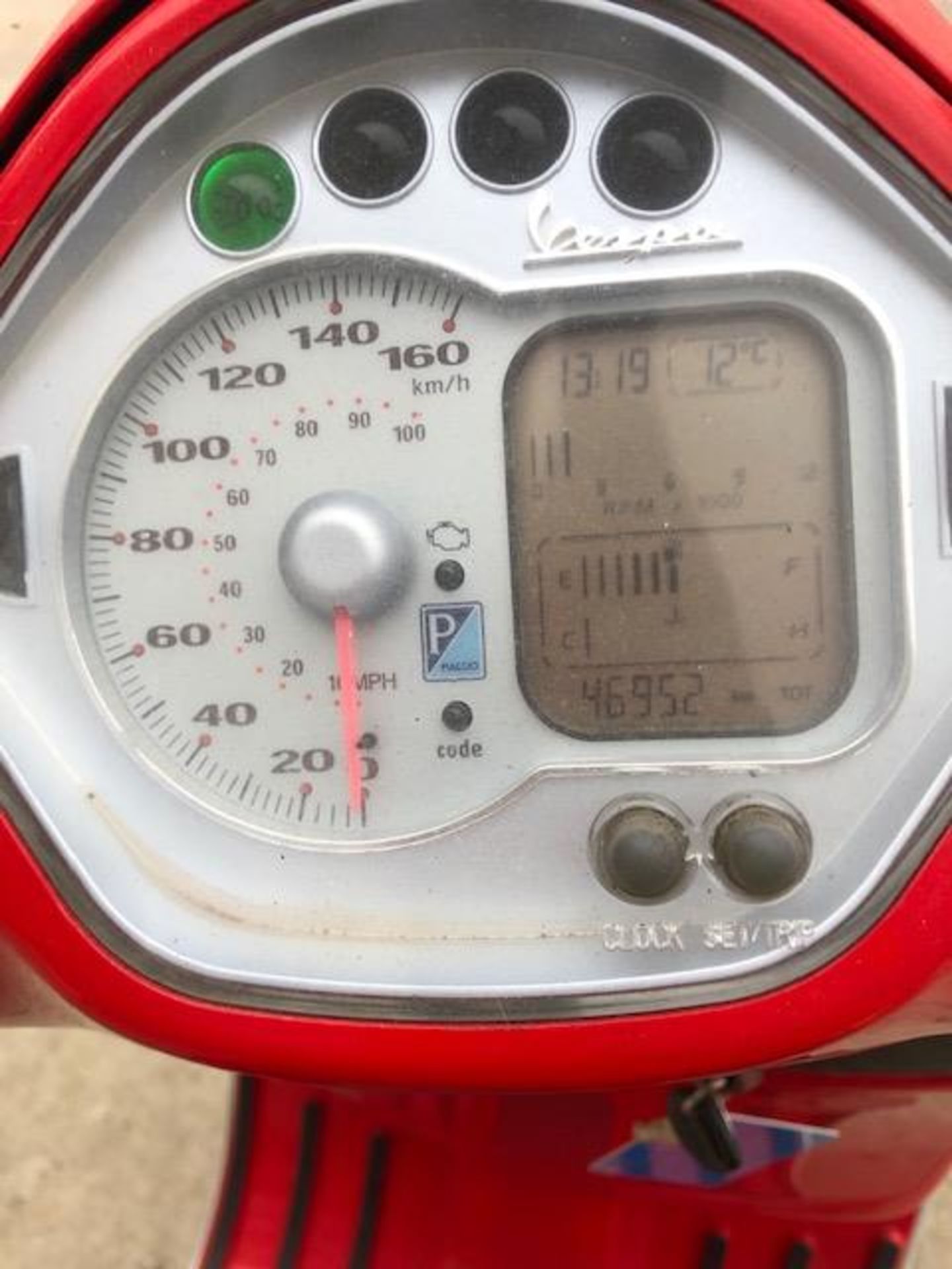 A PIAGGIO VESPA GTS (244cc) SCOOTER - Petrol - Red. Reg No: GN06 HJA. Recorded Mileage: 46,952+km. - Image 12 of 12