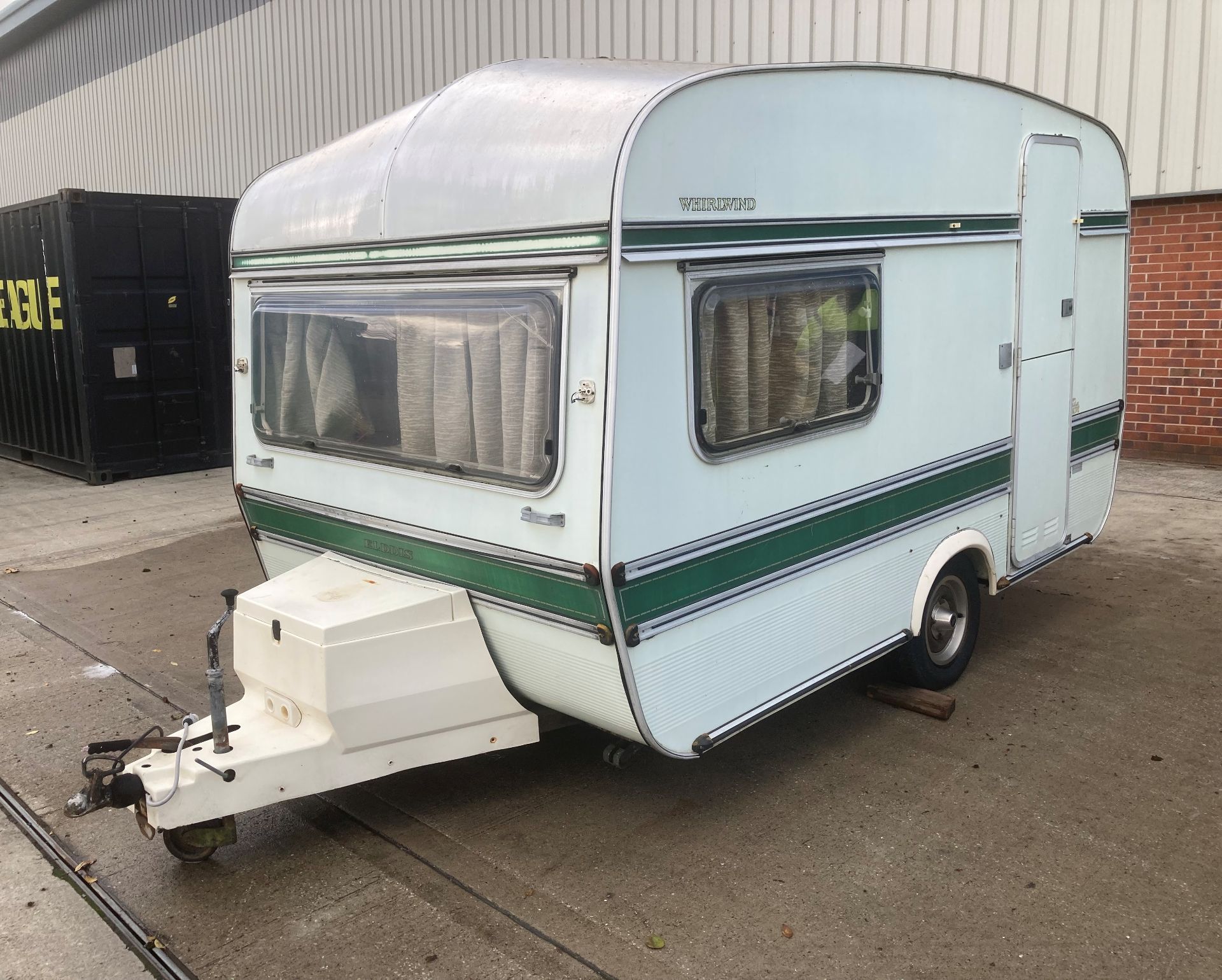 AN ELDDIS WHIRLWIND TWO BERTH TOURING CARAVAN - White with green trim. Serial No: 11344E. - Image 5 of 8