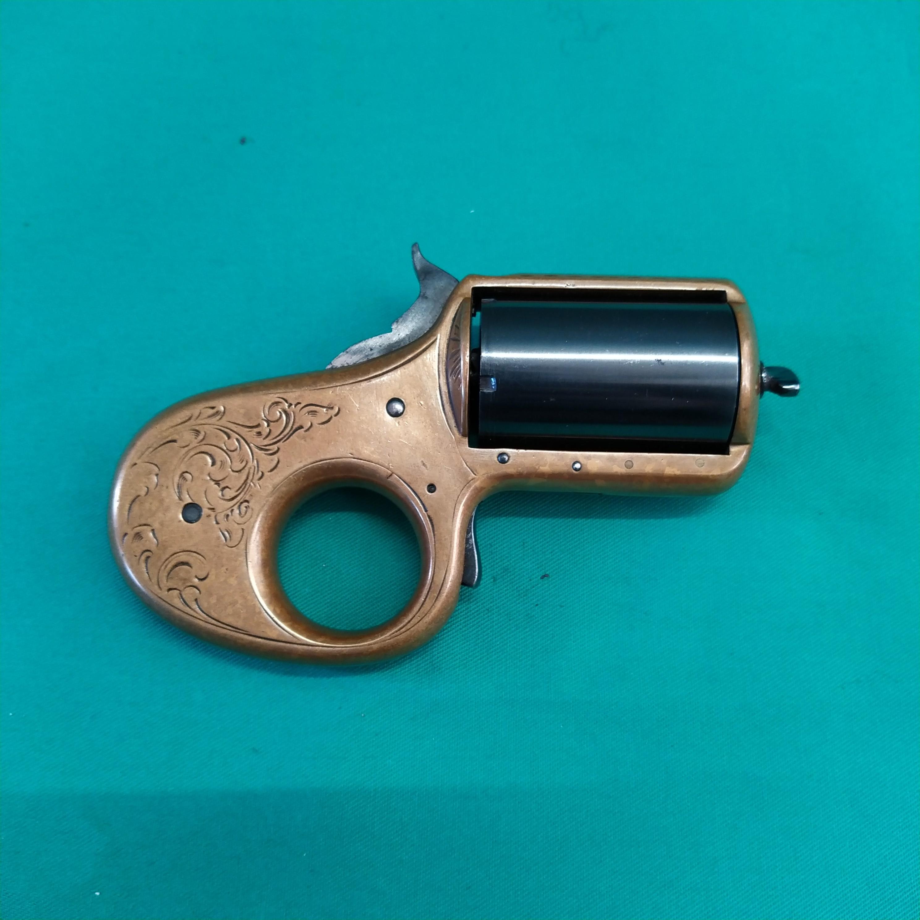 A rare James Reid knuckle-duster revolver in .32 rim fire cal, S/No.8166 c1870-1882. - Image 3 of 5