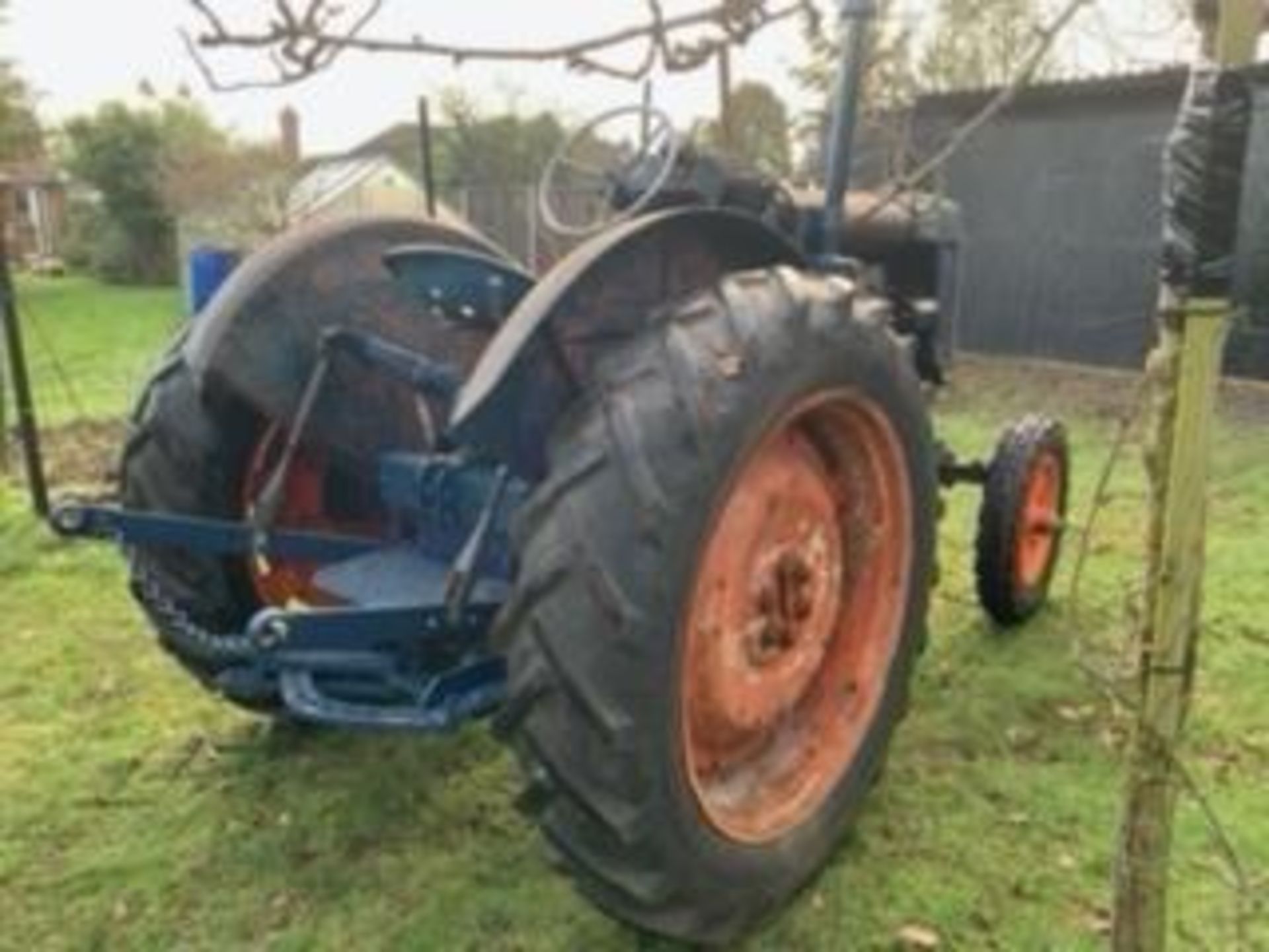 1946 E27n Fordson Major L4, Perkins engine, Running order, Solid tractor, - Image 6 of 17