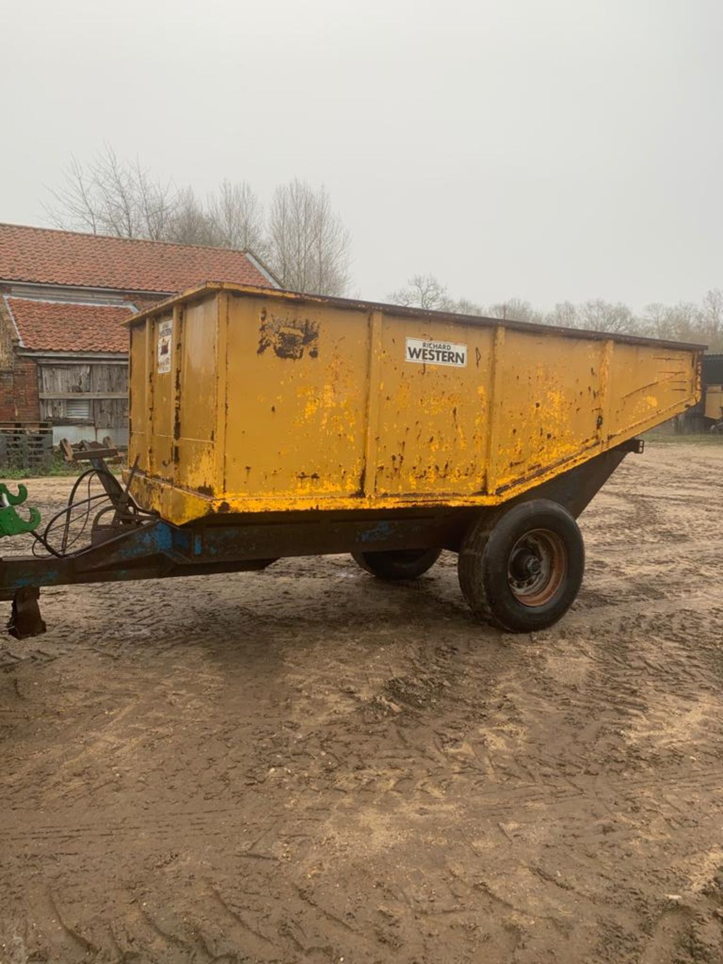 8T Western Dump Trailer, hydraulic brakes axle, c/w working lights etc,