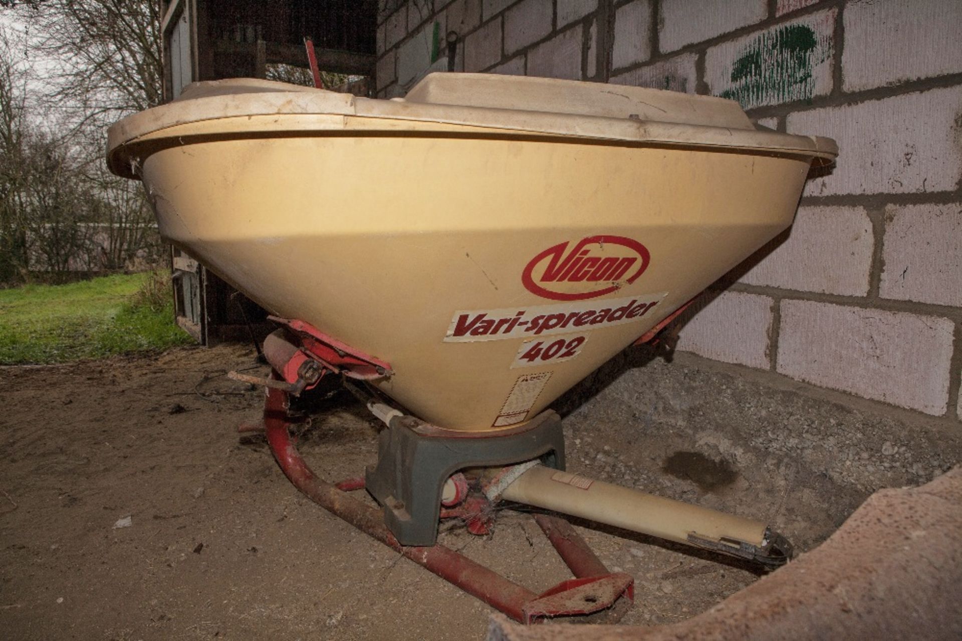 Vicon Vari-Spreader 402, Year - approx 1980, Purchased approx 1990 second-hand. - Image 3 of 3