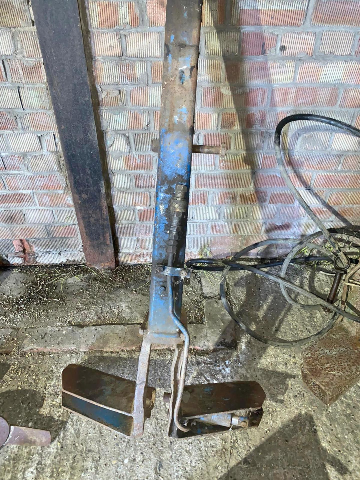 2 x Press Arms. Stored near Chatteris, Cambridgeshire. - Image 2 of 2