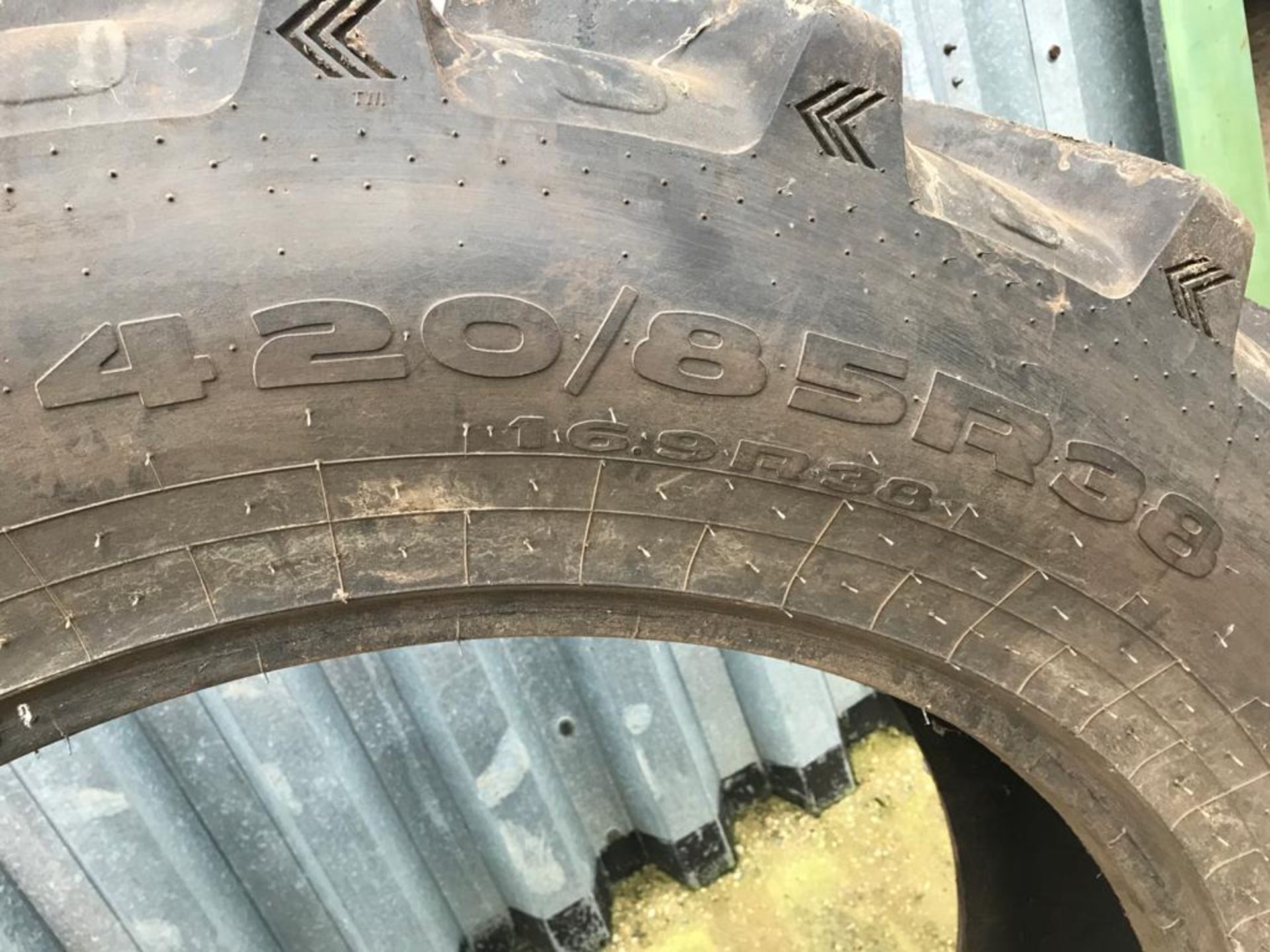 Tyre 420/85R38. - Image 3 of 3