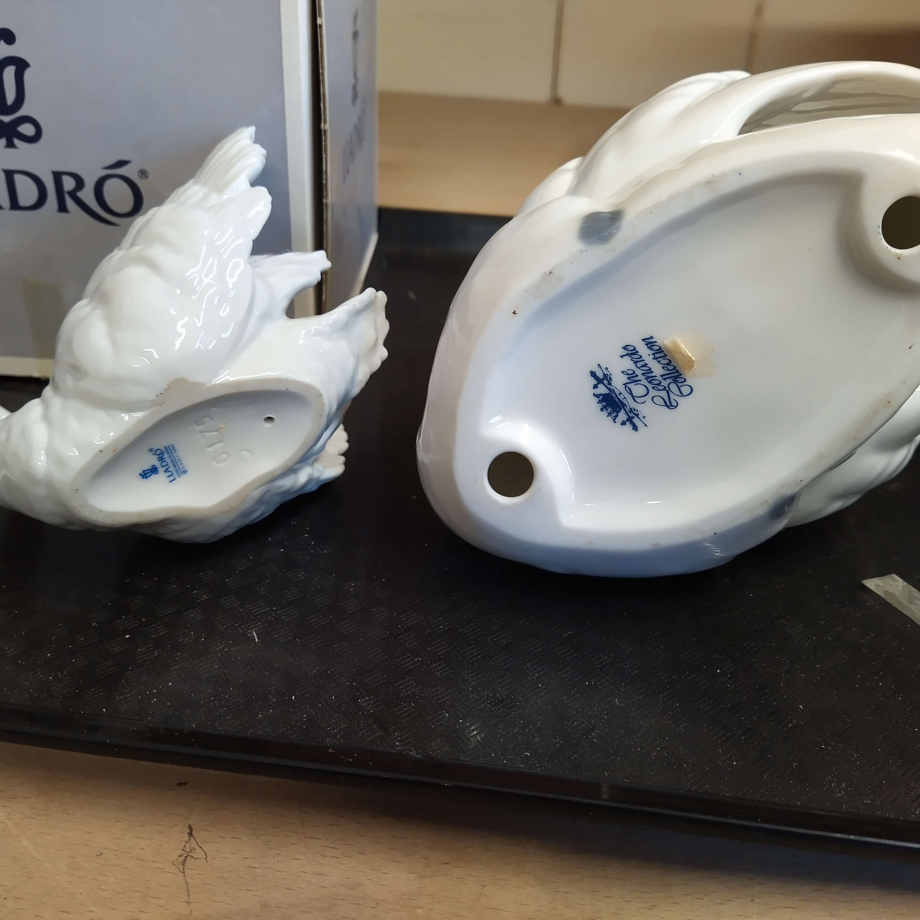 A boxed Lladro swan figurine plus a boxed Leonardo swan figurine, - Bild 4 aus 4