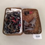 A tin of vintage mixed lead soldiers,