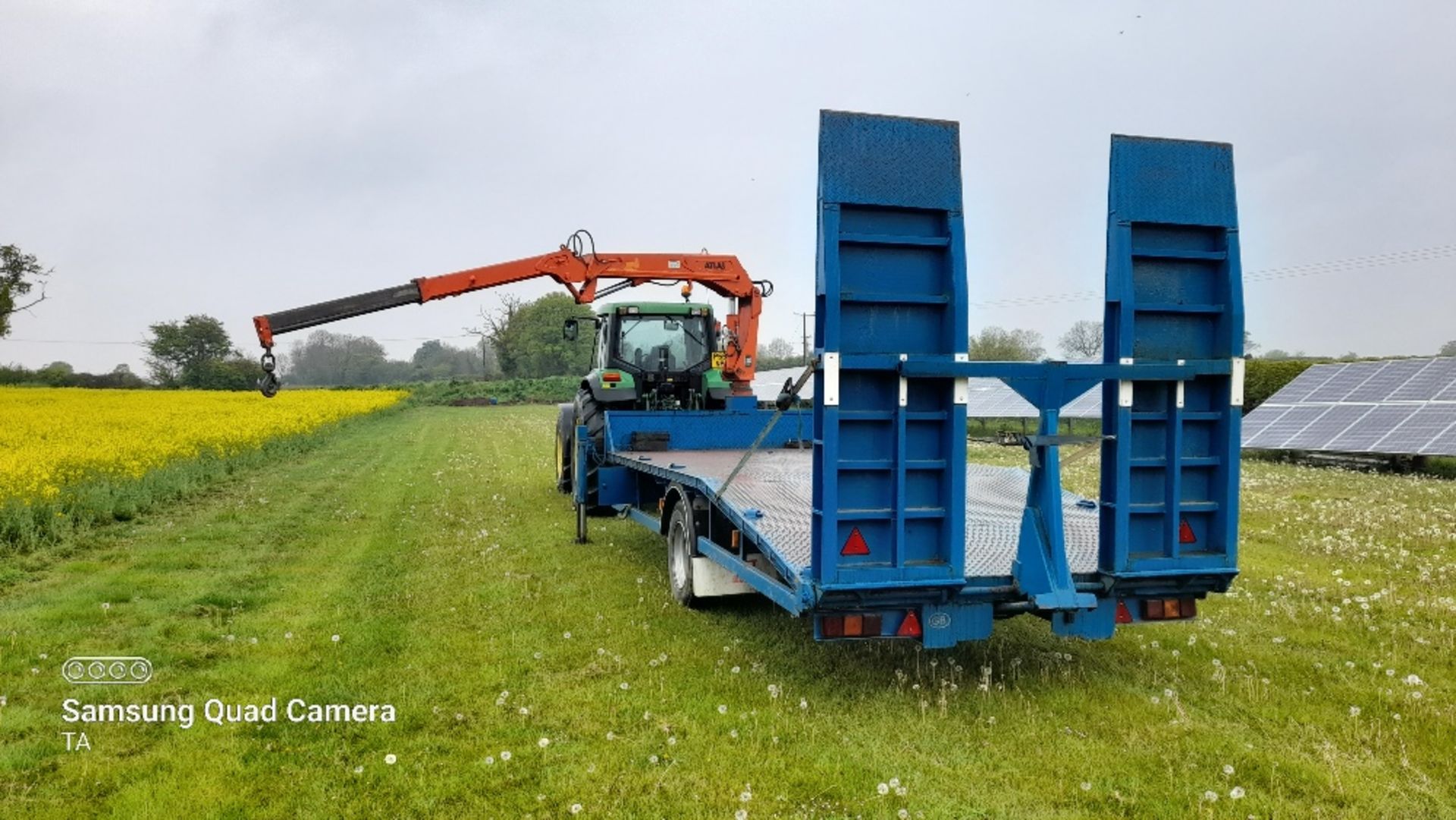 20ft beaver tailed crane trailer, atlas crane, adjustable ramps, hyd. - Image 3 of 8