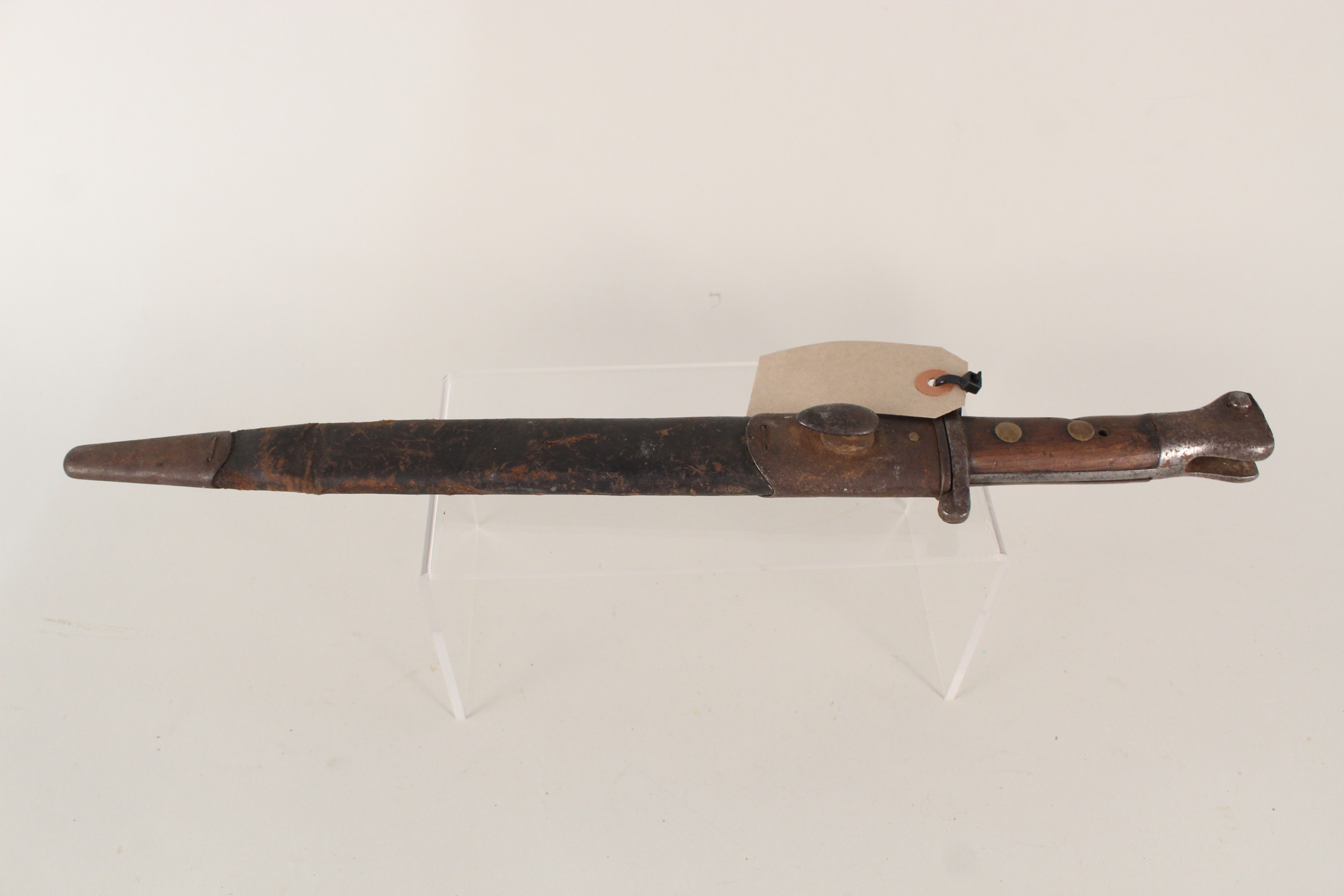 A British 1888 model bayonet (Mk I 2nd type) by Mole with scabbard (in overall worn condition) - Image 4 of 4