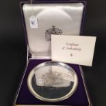 A boxed silver Royal Silver wedding commemorative plate with certificate,