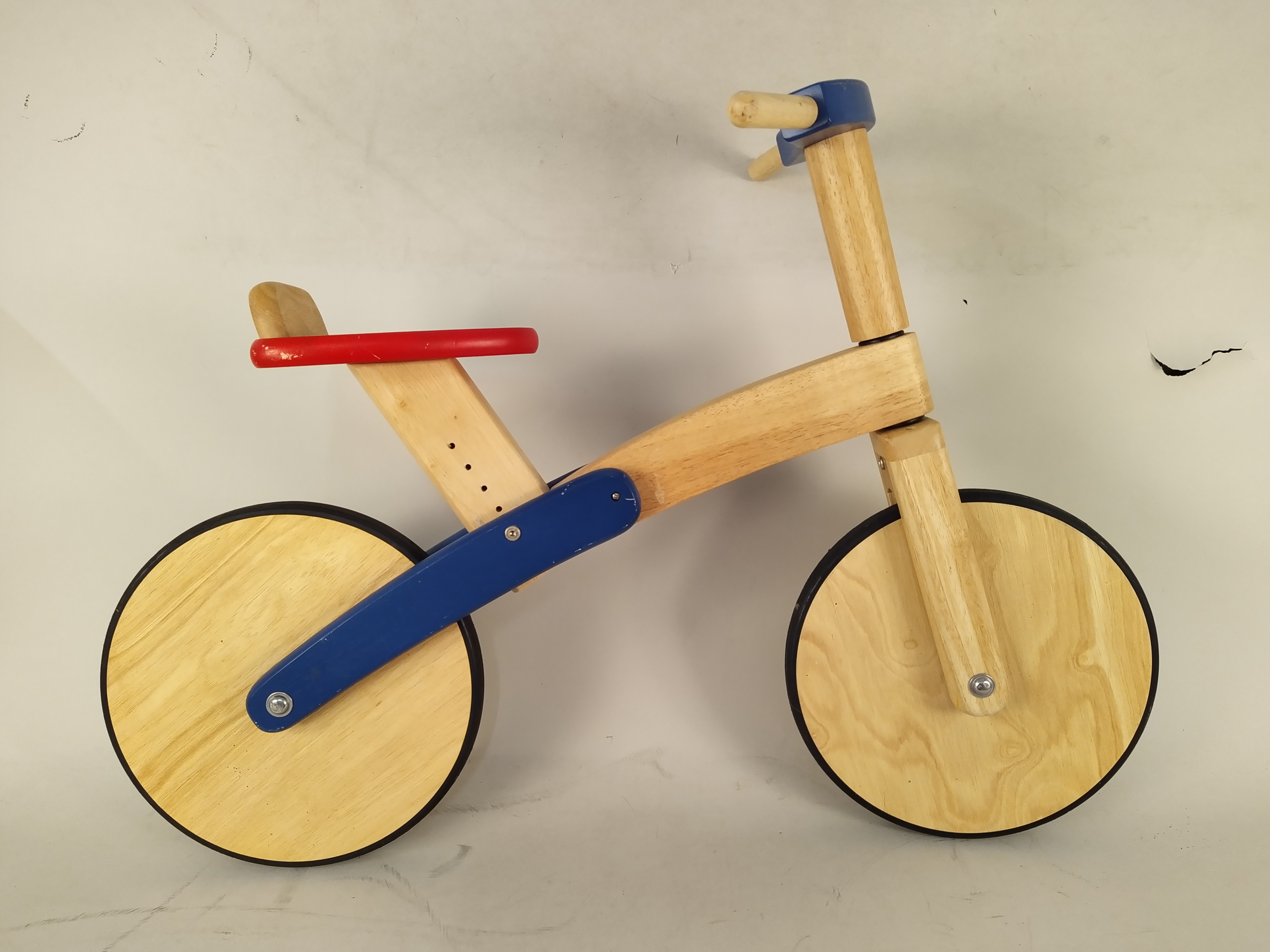 A wooden childs bike and a ride-a-long - Image 2 of 3