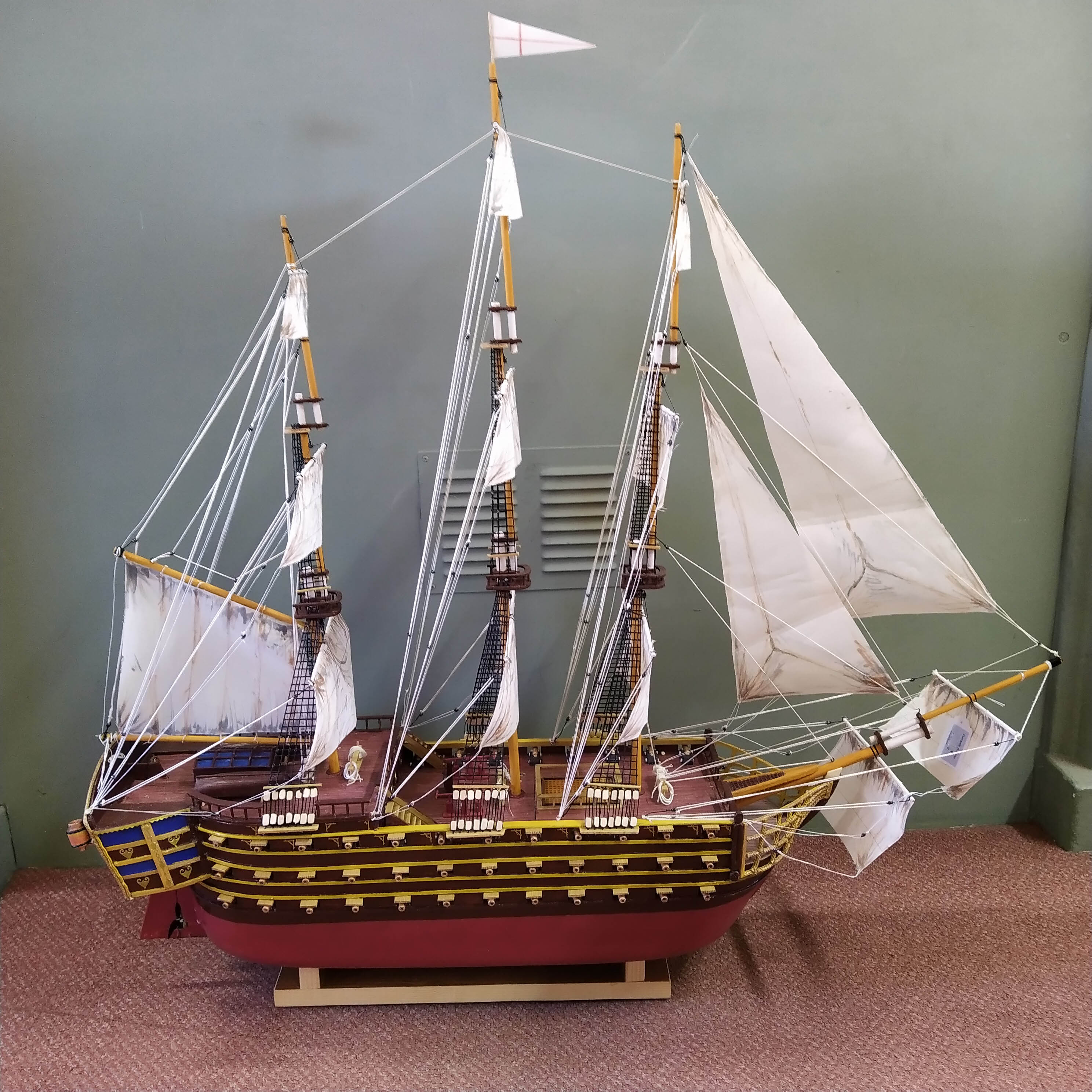 A scratch built galleon with engine and propeller - Image 2 of 3