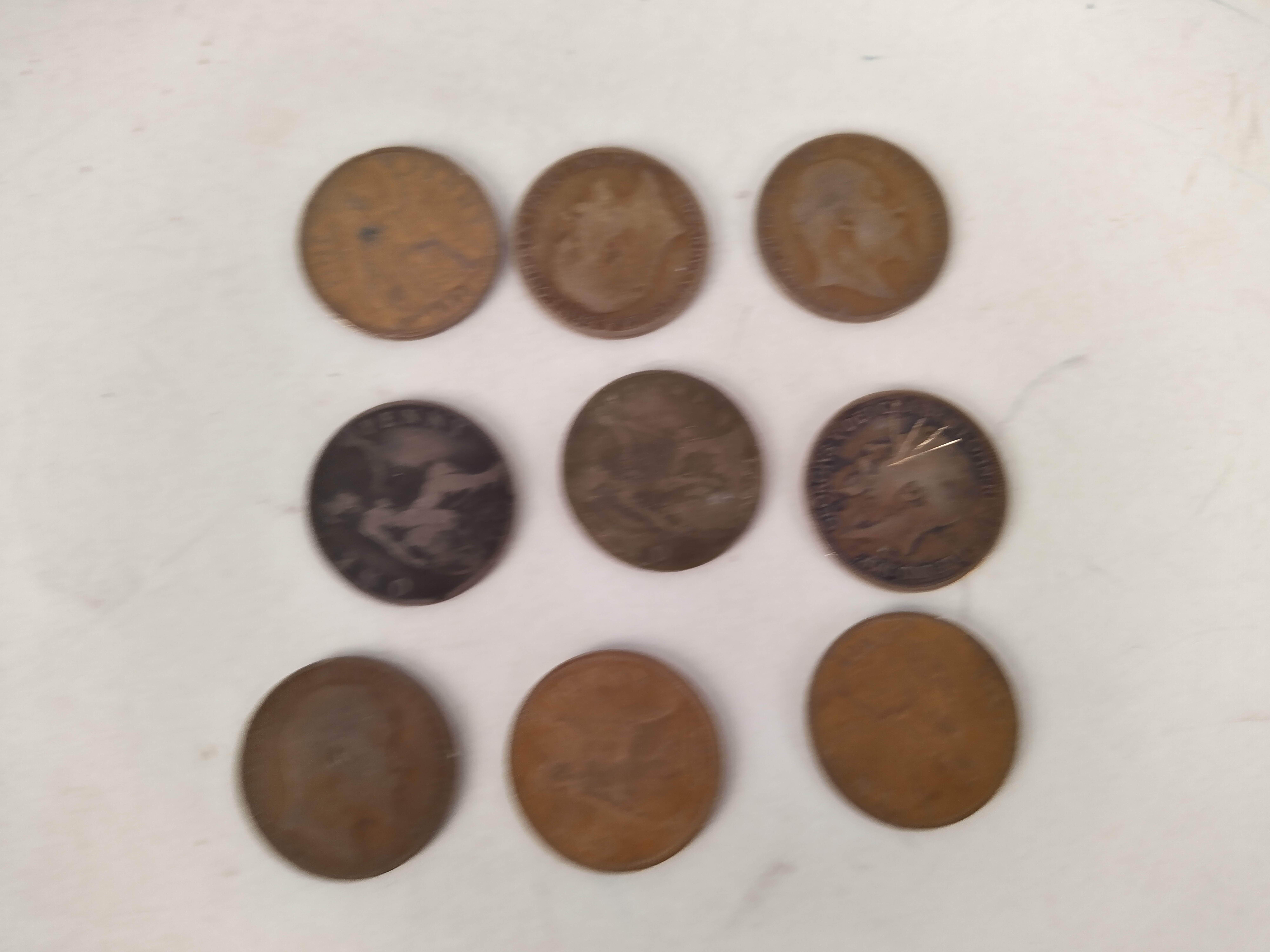 A tub of mixed copper pennies - Image 2 of 3