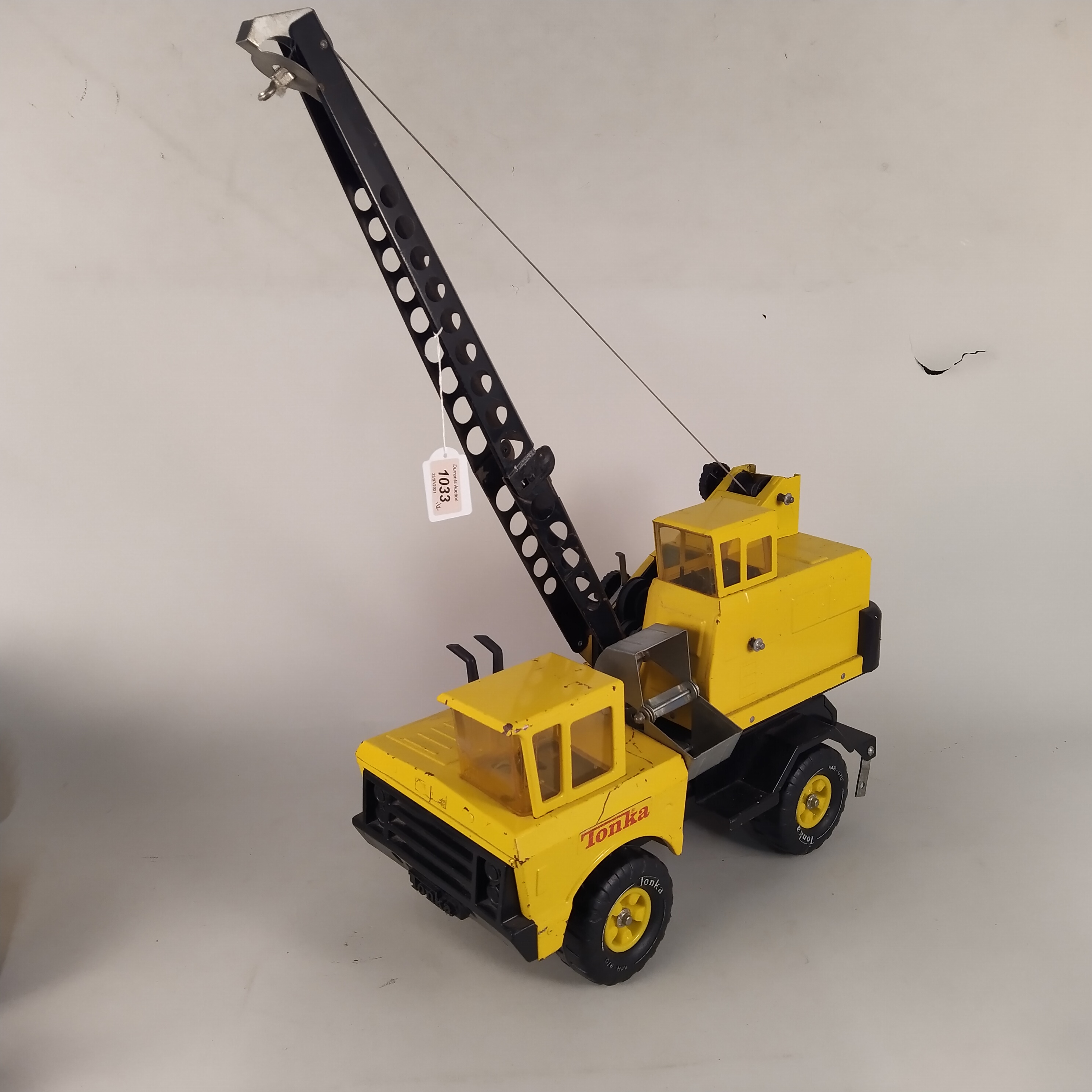 A large Tonka crane plus a shovel vehicle (playworn) - Image 2 of 3