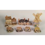 A large collection of David White and Lilliput Lane etc cottages