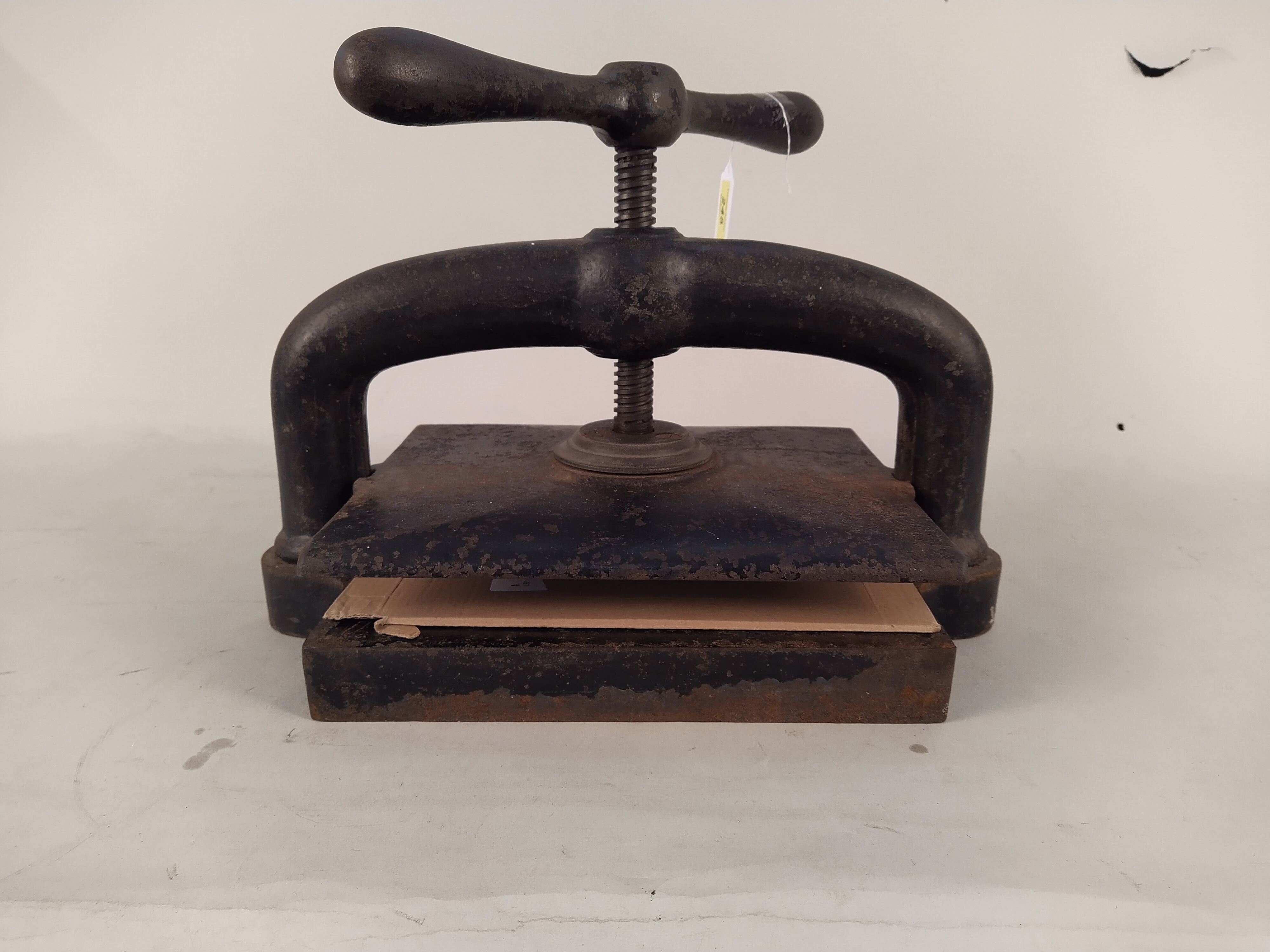 An antique cast iron book press - Image 2 of 3