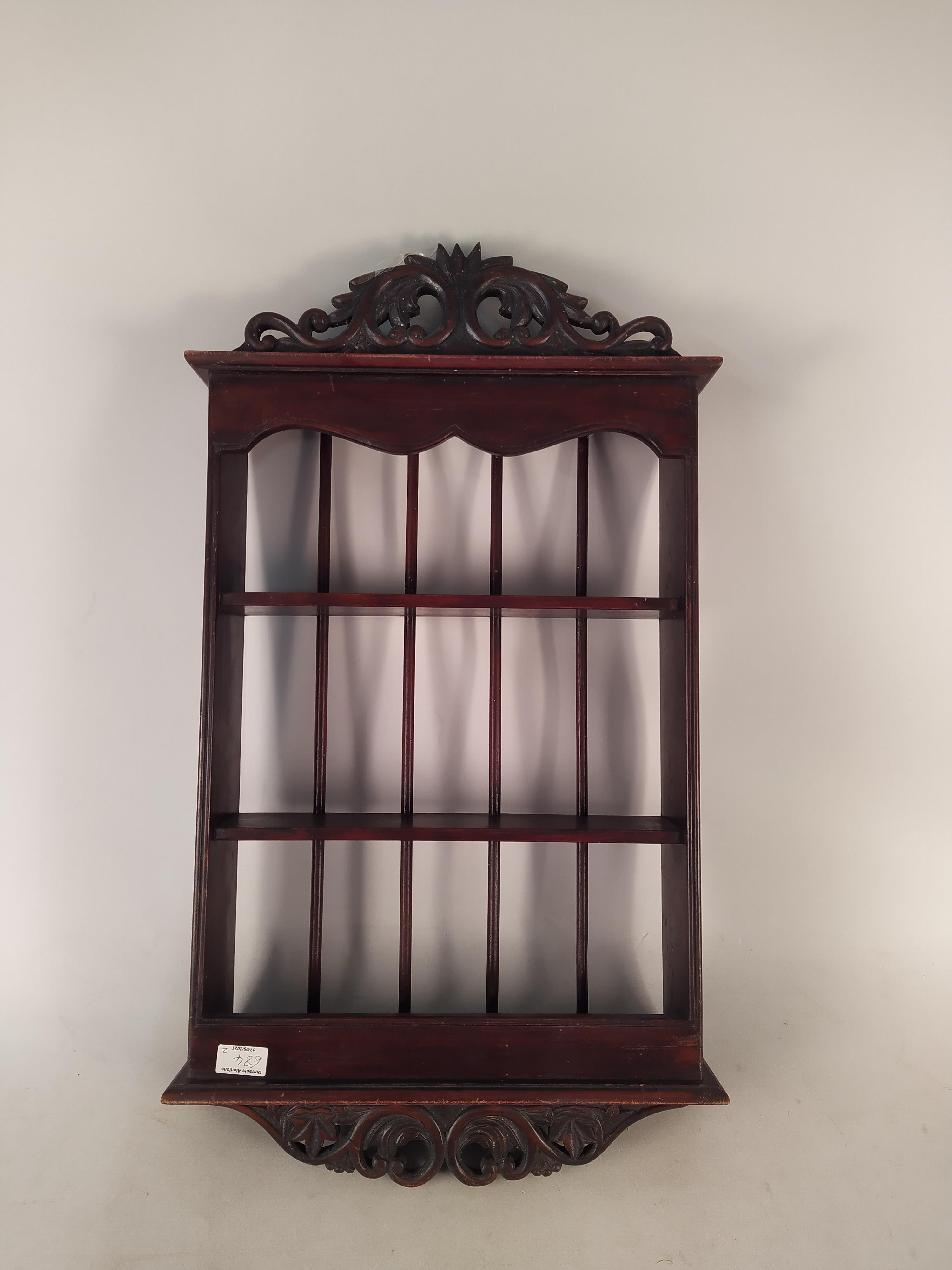 A pair of small mahogany hanging shelves with carved pierced cresting - Image 3 of 3