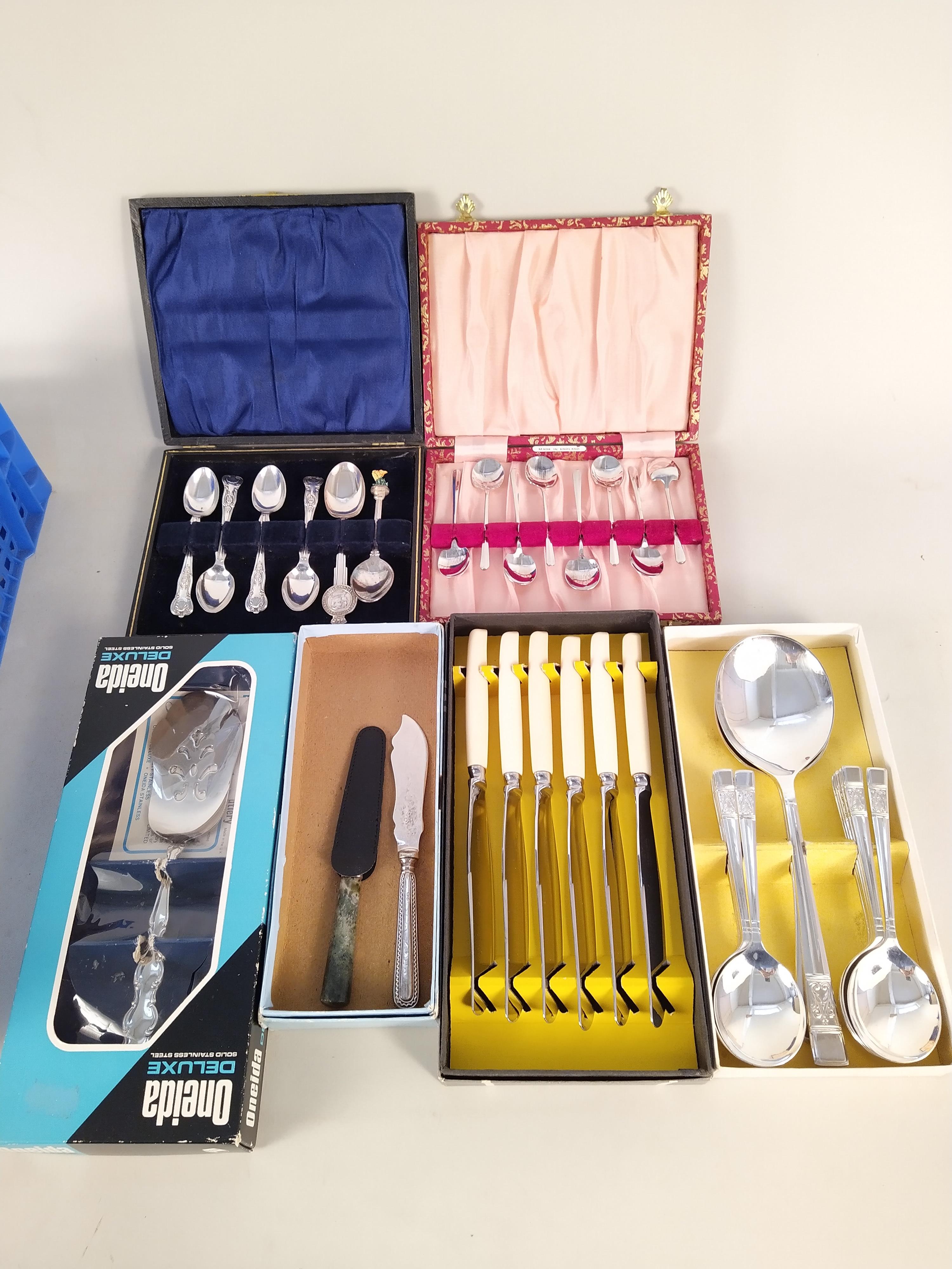 A large mixed collection of silver plated flatware/cutlery (some cased) plus a boxed set of slate - Image 3 of 3