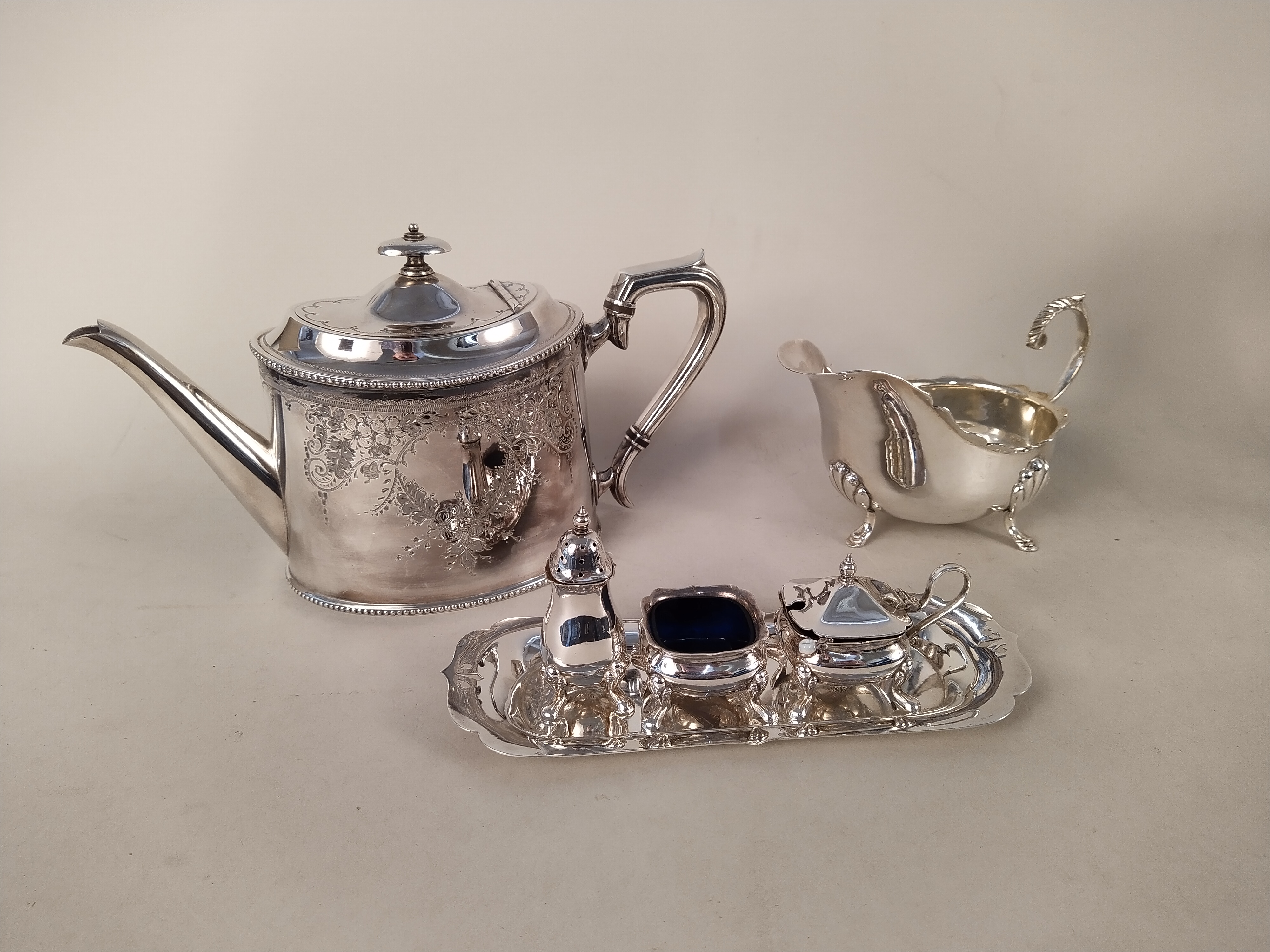 A quantity of good quality silver plated wares including a pair of Art Deco Walkers & Hall tea and - Image 3 of 3