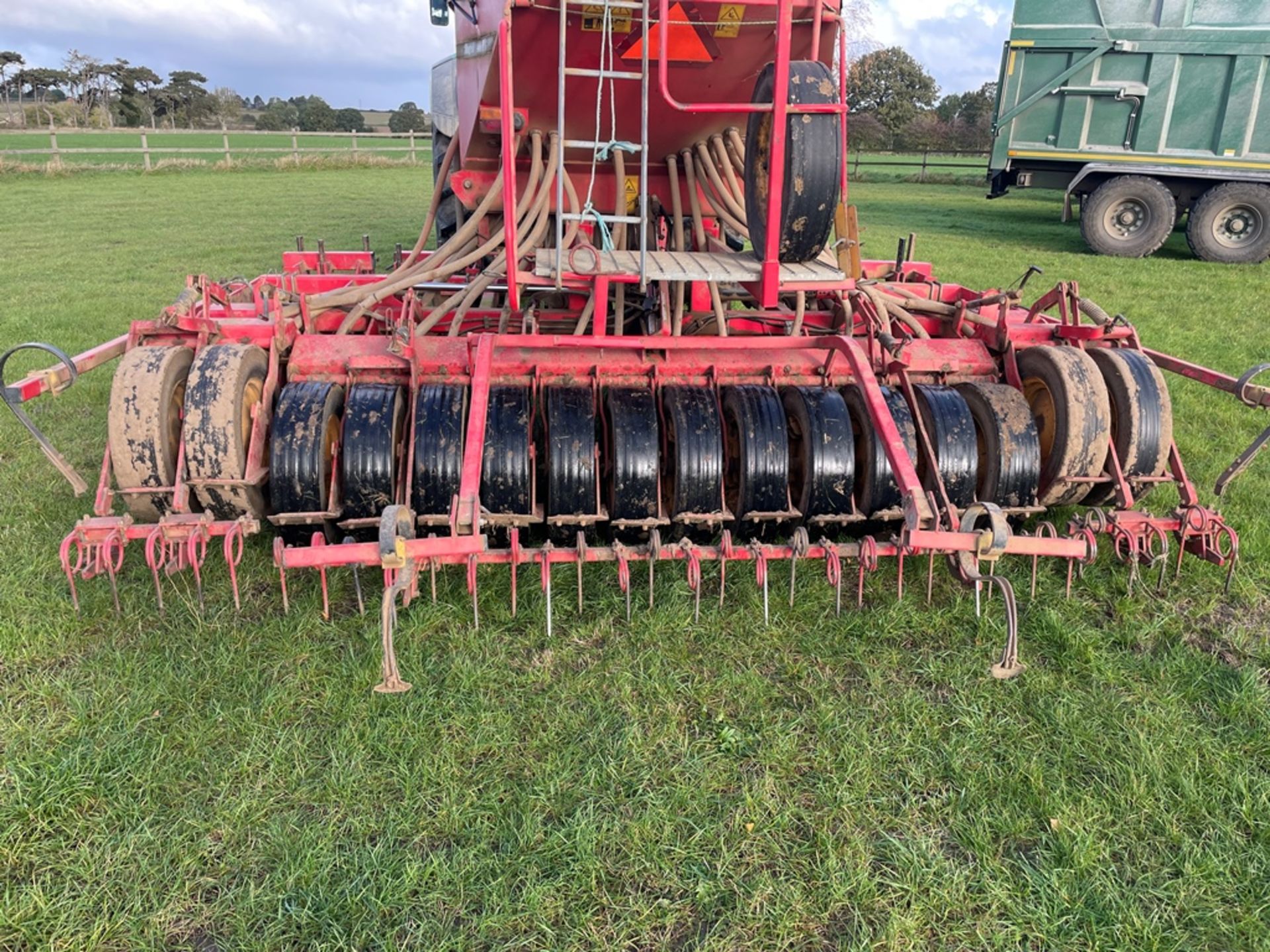 Vaderstad Rapid 400P (1995), No.1326, 4m rigid tine, had since 2013, camera not included. - Image 11 of 16