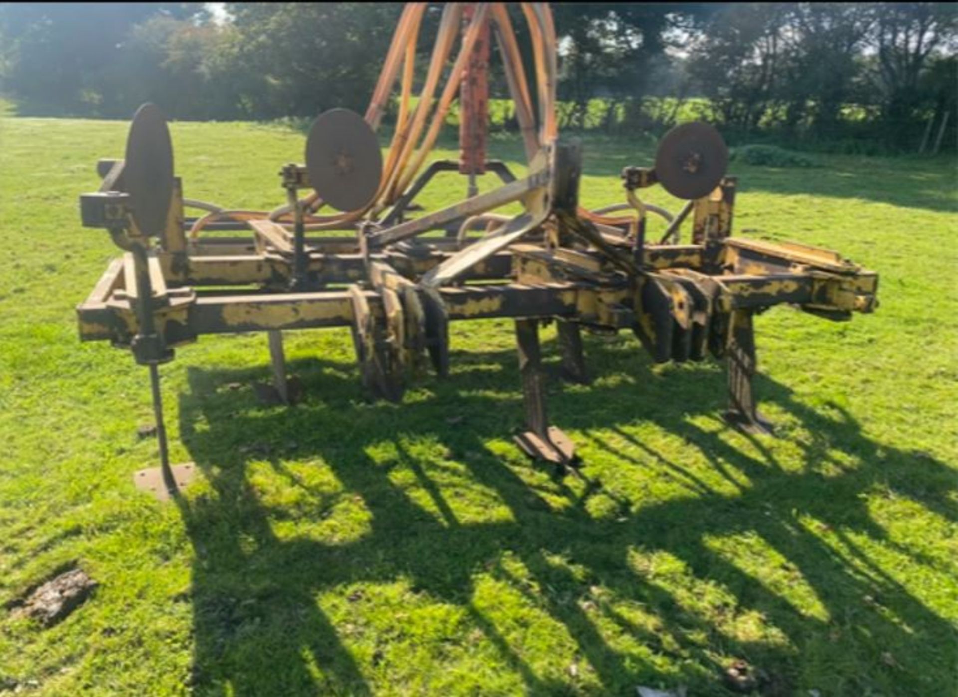 Cooper swivel leg flat lift, not done much work. Stored near Goring Heath, Reading. - Image 3 of 3