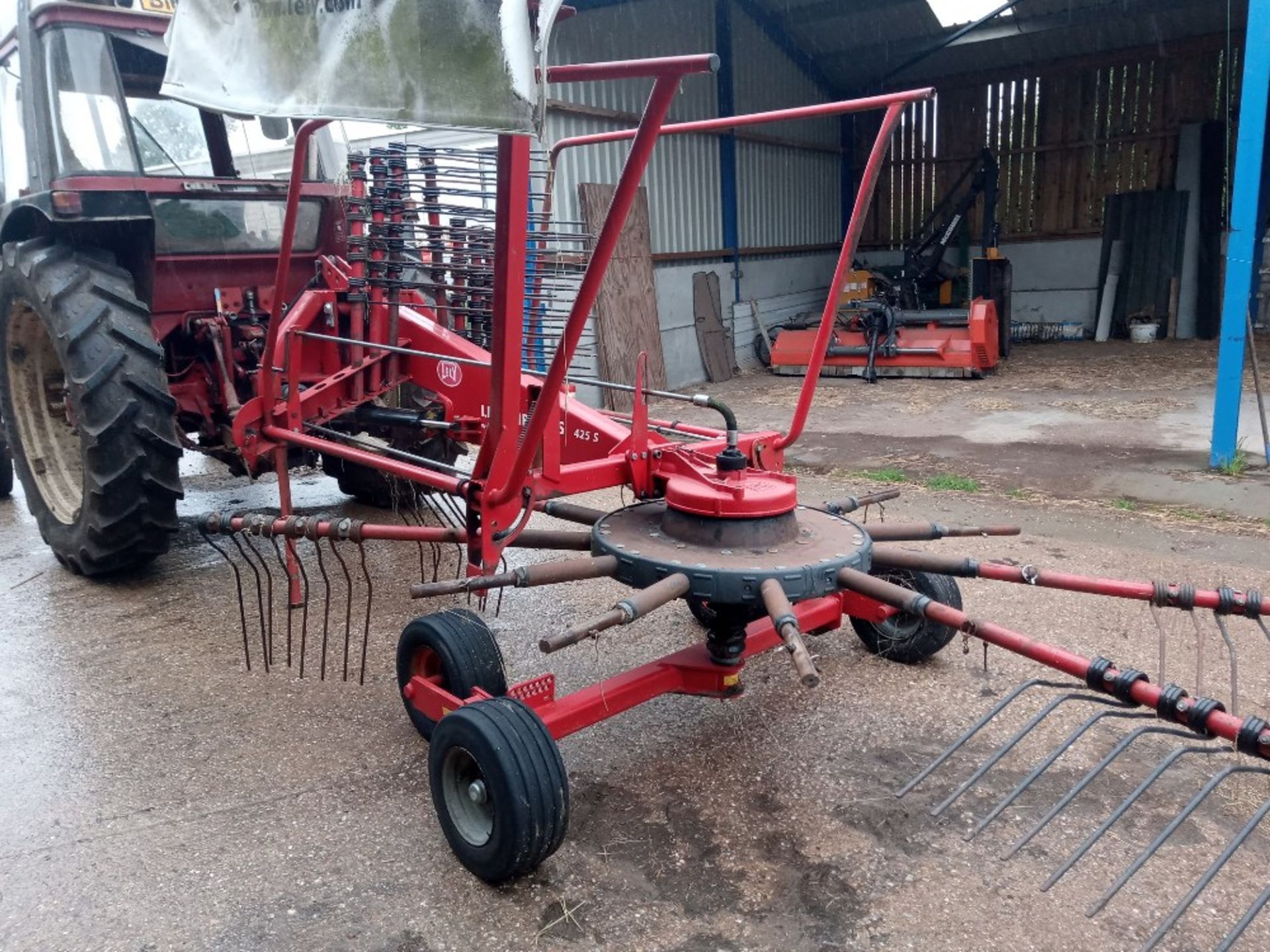 Lely Hibiscus single rota rake. Circ 2009 - 2012 . Working order with no major faults. - Image 4 of 4