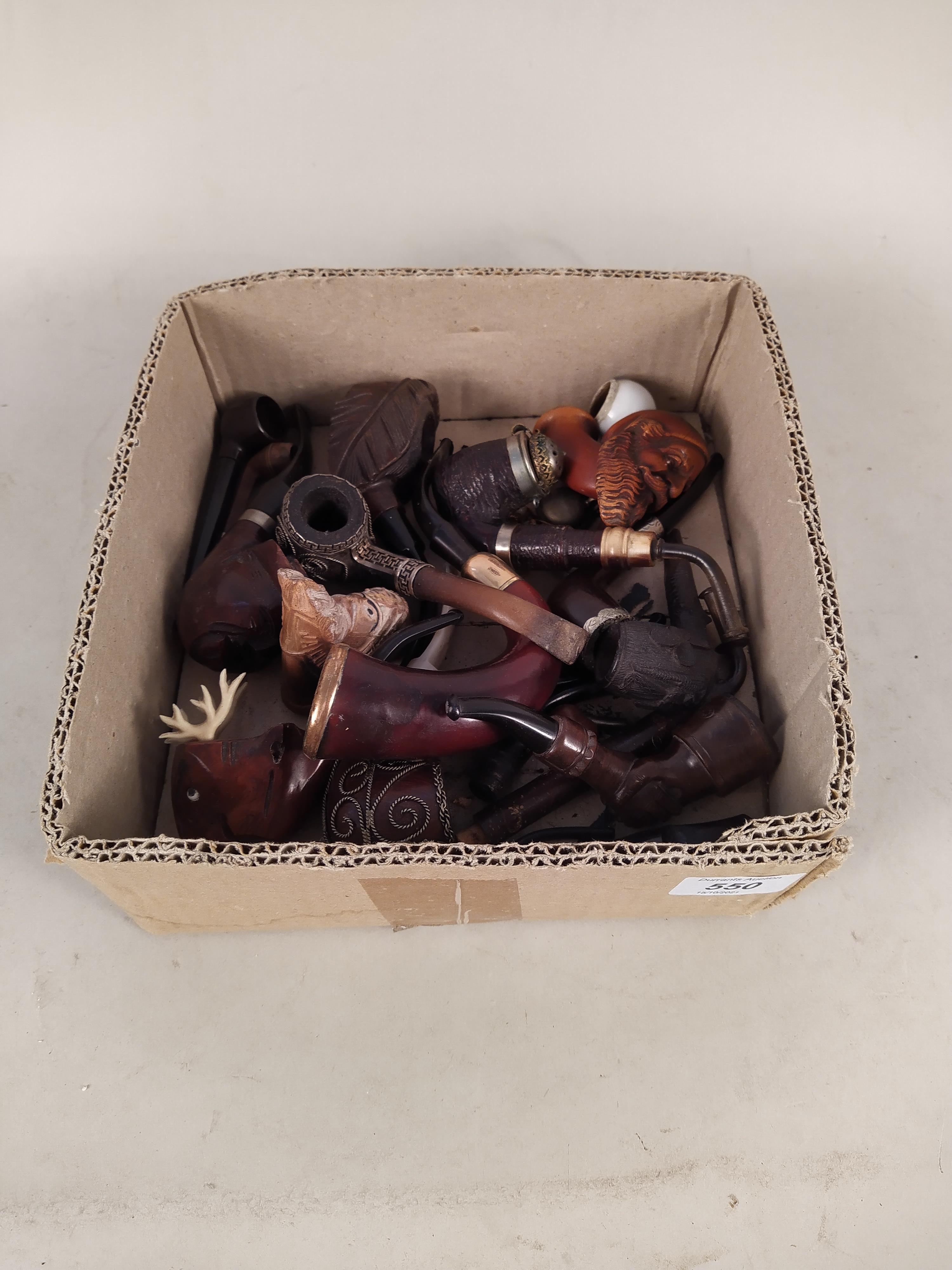 A selection of approx fifteen assorted vintage pipes